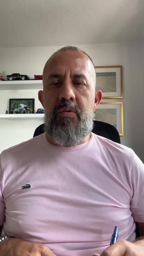 REAL PARQUE SEM ENERGIA. DESCASO NÃO É NORMAL.
Hoje fizemos uma live para denunciar a situação grave que o nosso bairro está enfrentando:
moradores e comércios estão há mais de 60 horas sem energia elétrica, com prejuízos enormes, insegurança e nenhuma resposta concreta da ENEL.
⚠️ Energia elétrica é serviço essencial.
O que estamos vivendo é falta de respeito com a população.
Já temos:
✔ dezenas de protocolos abertos
✔ residências totalmente às escuras
✔ empresas fechadas, com perda de mercadorias e risco de demissões
✔ nenhuma previsão real de normalização
📢 O Real Parque está mobilizado.
Criamos uma Petição Pública, com apoio institucional, para exigir providências imediatas, transparência e ressarcimento dos prejuízos.
👉 Assista à live, entenda a gravidade da situação e assine a petição pelo link na bio.
Juntos somos mais fortes.
Não é reclamação. É direito.
Movimento Real Parque Melhor
#RealParque #FaltaDeEnergia #ENEL #ServiçoEssencial #DireitosDoConsumidor #RealParqueMelhor #Mobilização #saopaulo