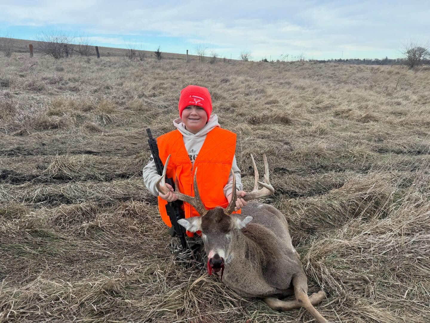 Sent in from our Massena, IA Dealer @dustinfollmann Look at that smile on his son’s face!! Priceless! Congrats!
.
.
.
#nxtleveldeersupplements #takeyourdeertothenxtlevel #youthintheoutdoors #hunting #nxtleveldealers #supplementsthatwork‼️ #letemgrow