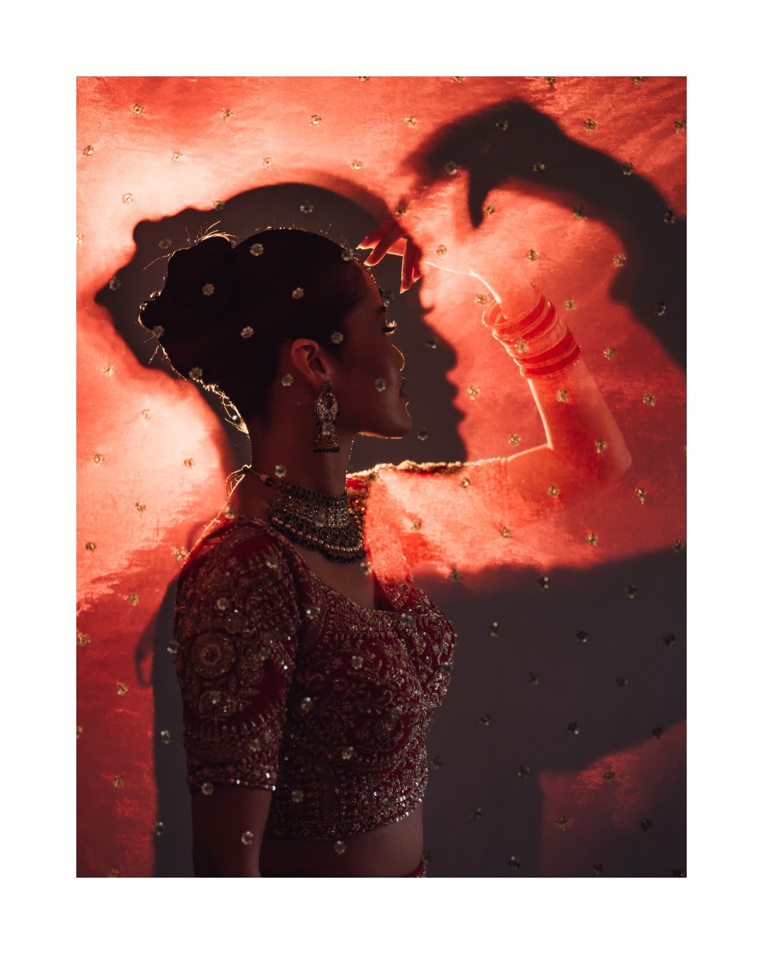 Getting ready moments are officially here 🖤
Lila looked unreal and every little detail came together so beautifully. More from this morning coming soon ✨
Vendor love:
MUAH: @jasmine___beauty_by_thanu
Video: @bluemoonmediaco
Planner/Coordinator: @plannedbysel
______________________
Now Booking
2026 Weddings
Info@flashinglights.ca
.
.
.
.
.
Best wedding photographer in Toronto, Canada | South Asian wedding photographer in Canada | Luxury Indian wedding photographer | Engagement Photographer in Canada weddingphotographer | Pre-wedding Photos | Torontoweddingphotographer | indianweddinginspiration luxuryindianweddings luxuryweddingphotographer torontocouple canadasoontobebride indiandestinationwedding
#southasianbride #indianweddingphotograph