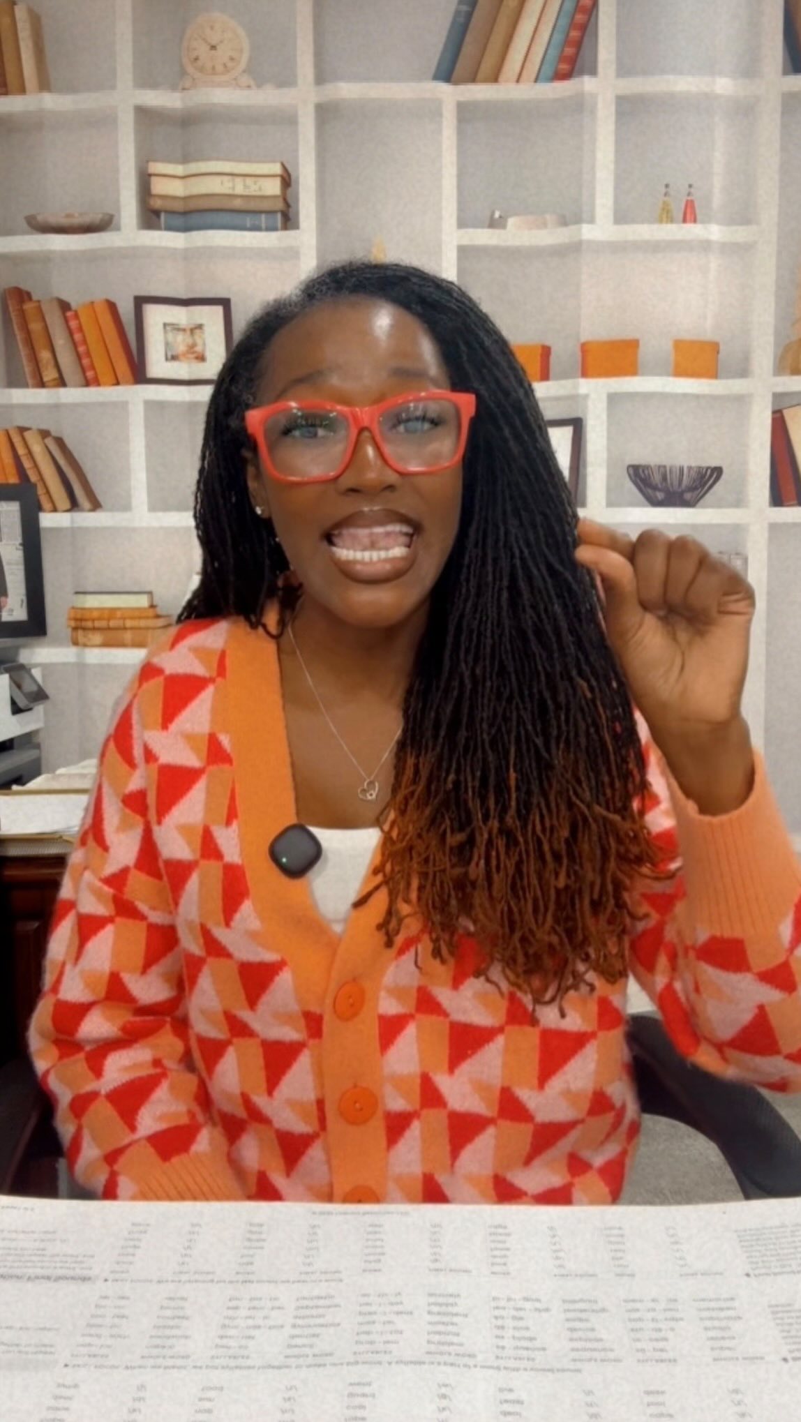 Listening for the first sound in a word strengthens early decoding. When scholars can hear that name starts with /n/ and boat starts with /b/, they begin connecting sounds to letters. This is the foundation for sounding out new words with confidence. 🔤🤎
#FYP
#Teacher
#Literacy
#series
#twogenerationalapproach
#literacyintervention
#discoverpage #blackparenting