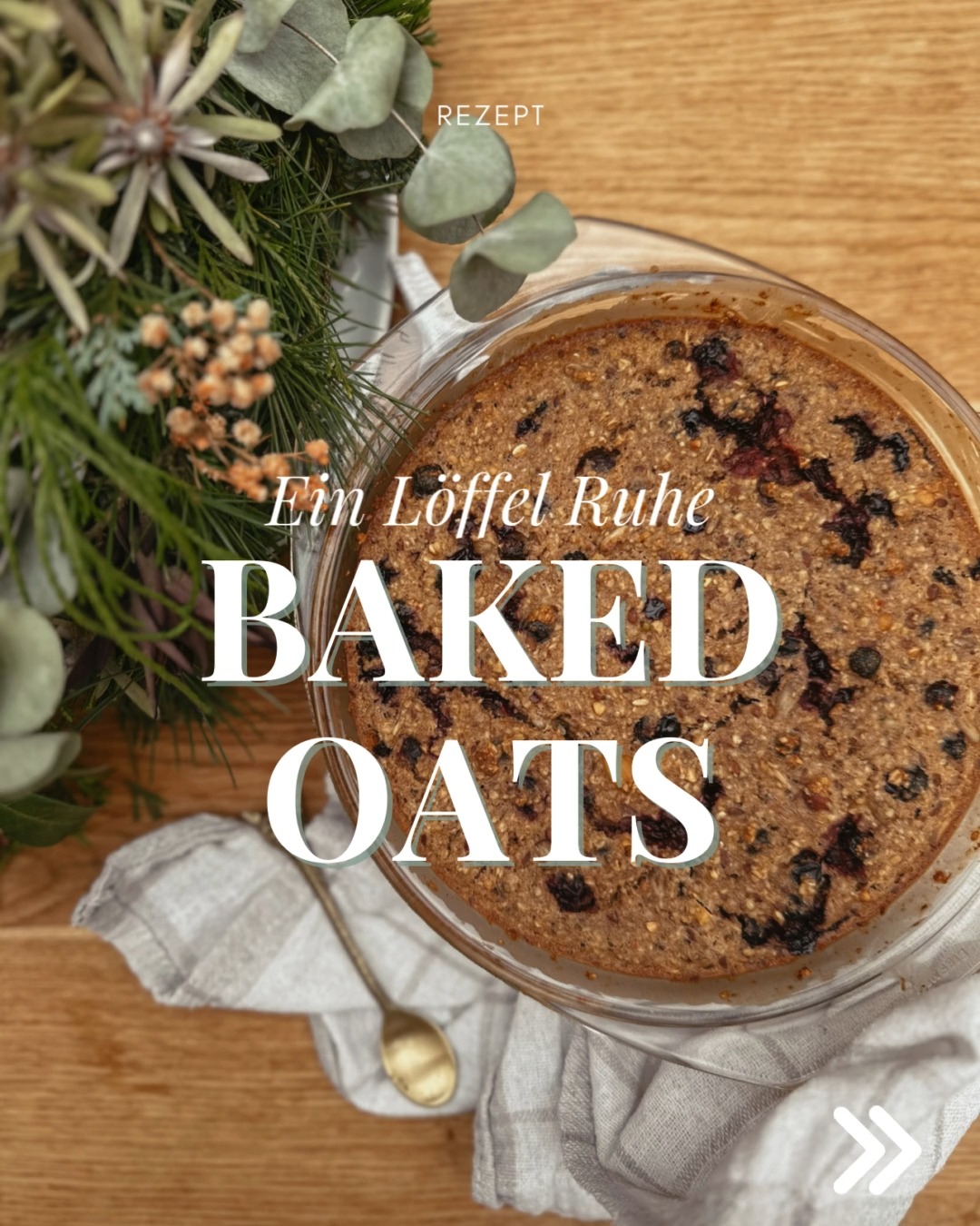 🥄 Nahrung für dein Nervensystem und dazu noch lecker und easypeasy zubereitet. I promise! 🤝
Baked Oats sind nicht nur lecker, sie sind ein echtes Wohlfühl-Frühstück für Körper & Geist und auch praktisch für unterwegs.
Warum? Hier ein paar Facts:
🌾 Sättigend & energieliefernd: dank Haferflocken, Nüsse und Saaten
🧠 Beruhigend fürs Nervensystem: Magnesium, B-Vitamine & Tryptophan
🌿 Warm & erdend: bisschen Comfort-Food am Morgen
✨ Individuell & nährend: mit Beeren, Nüssen, Kakao oder Gewürzen je nach Jahreszeit und Bedürfnisse
👩🏻🍳 Schnell & einfach: mixen, backen, genießen, super vorbereitbar
Probier sie mit Beeren, Granola oder einem (großen) Klecks Nussmus als Topping. Mein Favorite gerade: Nussmus "Gebrannte Mandel" oder "Pumkin Spice" 🤤
Ich finde ja, dass Baked Oats was von einem leckeren Kuchen haben. Welche Variante probierst du aus?
Viel Spaß beim Nachbacken!
Caro
#jederkannentspannen #bakedoats #gesundesfrühstück #gesundnaschen #achtsamessen