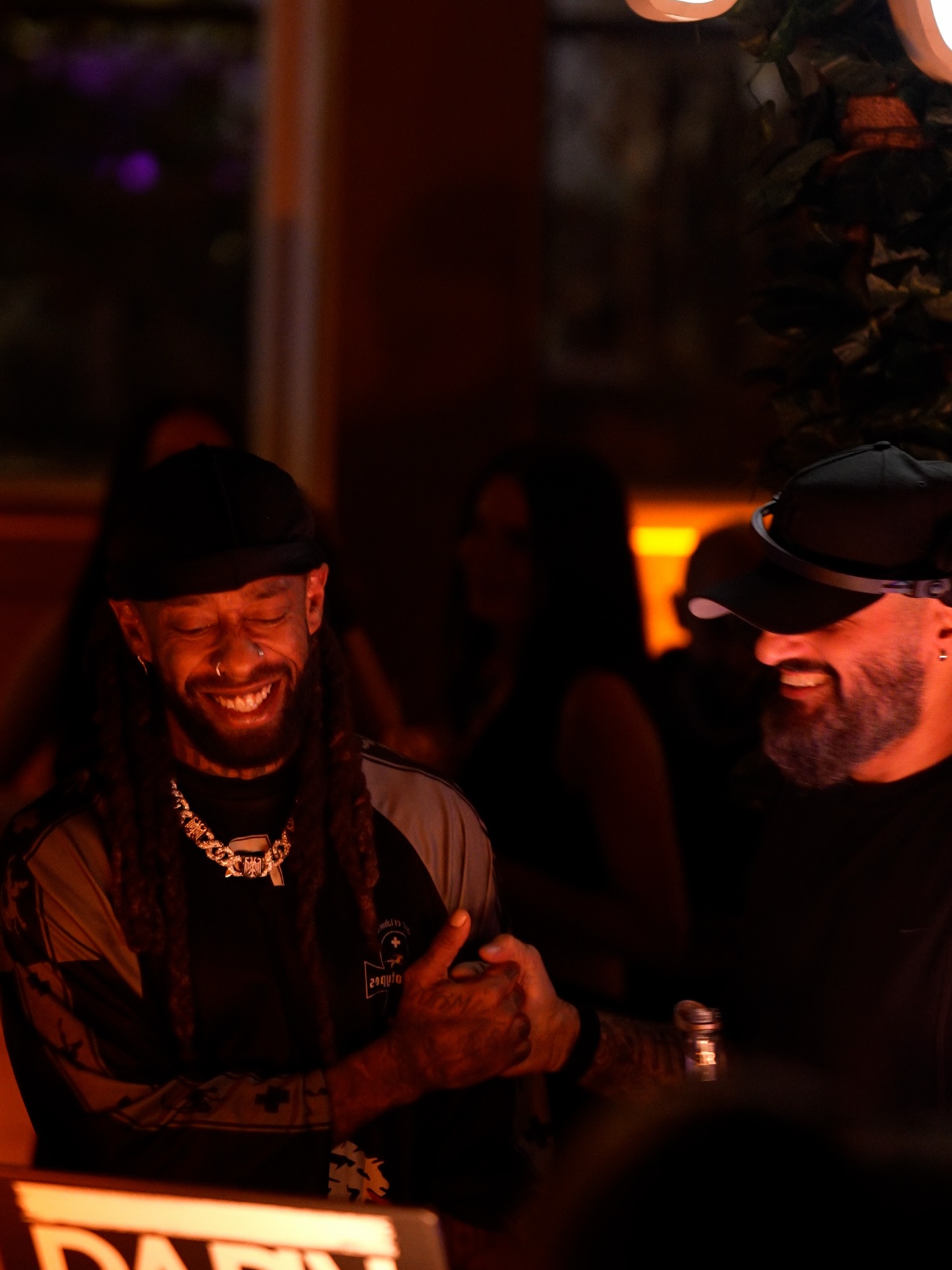 #FRSH where friends gather 🧡
..
#ComeThru Saturdays @covebeachdubai