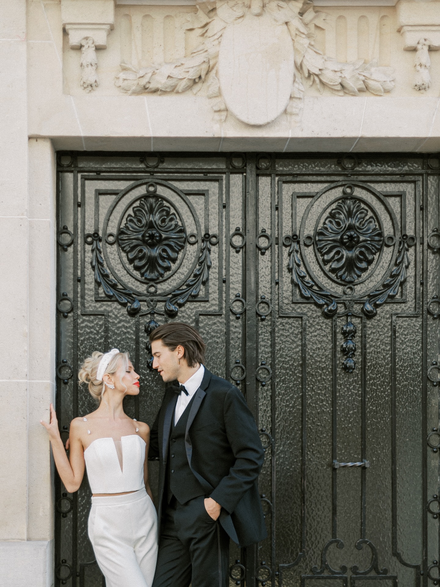 There is nothing like a wedding day in France. Every corner of Paris becomes a backdrop for genuine connection and effortless beauty. If France is your destination, I would be honored to photograph your story. A stunning bridal portrait session with Y&V 🖤 🤍
#FranceWeddingPhotographer
#ParisDestinationWedding
#GettingMarriedInFrance
.
.
.
Workshop Host: @amv_retreats
Planning, Styling + Design: @amv_weddings
Workshop Educators: @andreaskgeorgiou @katiegrantphoto @lovestoryfilms
Lead Hair & Make-up Artist: @bymadelineeleanor
Hair & Make-up Assistants: @jhocruzat + @virginie_dsfn
Accessories: @whitejasmineaccessories
Dress: @o_m_couture
Bride & Groom: @viviannetess + @yannick_lh