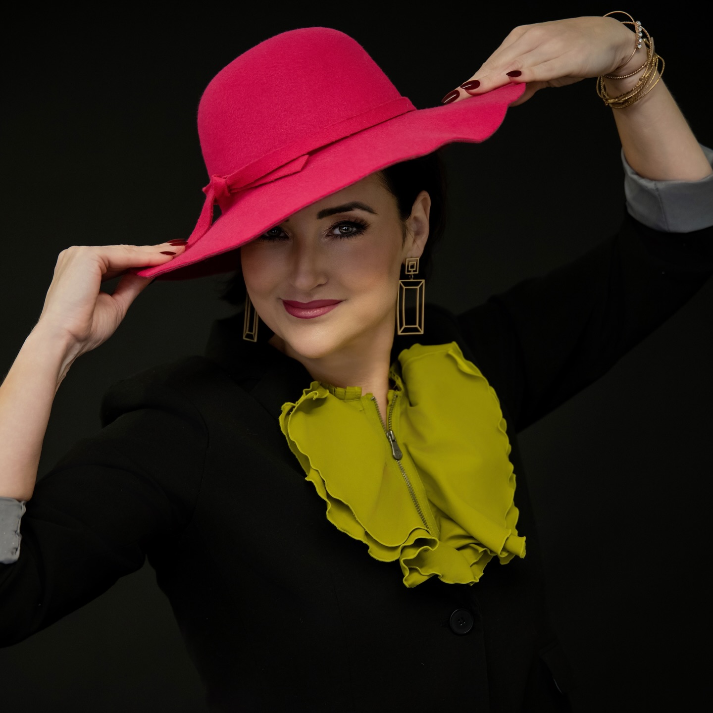 👋 It’s time for a reintroduction!
Hi, friends! I’m Melissa, and I’m the face, master colorist, extensions specialist and makeup artist behind Beauty Mark Salon (www.beautymark.salon)! My private, boutique home salon is your haven for epic transformations. I live for creating fierce color, killer cuts, glam makeup, and seamless extensions that help you unleash your inner fire so you can radiate confidence!
At Beauty Mark, you’re not just a client; you’re a friend on a lifelong beauty adventure.
Here’s a little more about the woman behind the chair:
When I’m not perfecting a cut or crafting a look, I’m deeply rooted in my faith as a Christian. My world is centered around my family: I’ve been married to my wonderful husband, Eric, for 24 years, I’m a proud mom to four grown boys (three of whom still keep me busy at home!), and our house is full of love thanks to our three beloved fur babies!
I believe in building beauty that lasts: in your hair, your makeup, and in your life.
Ready to own your gorgeous? Let’s connect! Tap the link in my bio to book your consultation or browse my services!
#BeautyMarkSalon #GrandRapidsHair #MasterColorist #MakeupArtist #haırtransformatıon