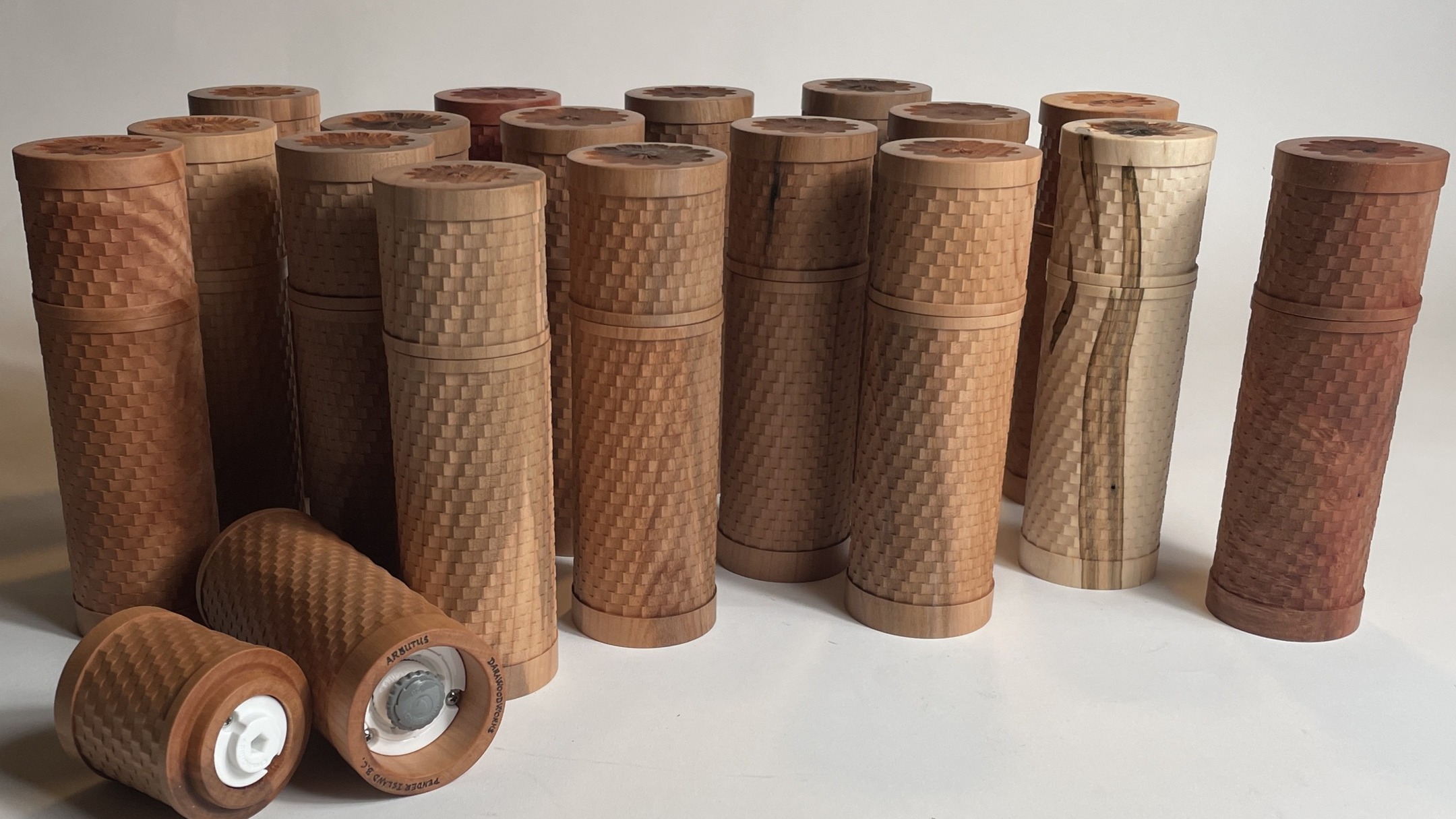 "Black Sheep" Every family has a black sheep don't they? While making this lot of 18 mills it reminded me of my childhood. There was a family a few blocks away with 18 children, yes 18. I believe of those 18 there were 7 sets of twins. I recall one of the boys was often in trouble hence the Black Sheep. These mills were turned from harvested Arbutus wood and then embellished on the Rose Engine lathe. The Black Sheep is Ambrosia Maple and all 18 mills incorporate the new CrushGrind Easy Mechanisms. With a 1.75" diameter cavity these short mills hold a lot of spice.
#crushgrindaward25 @crushgrind @crushgrind_woodturner