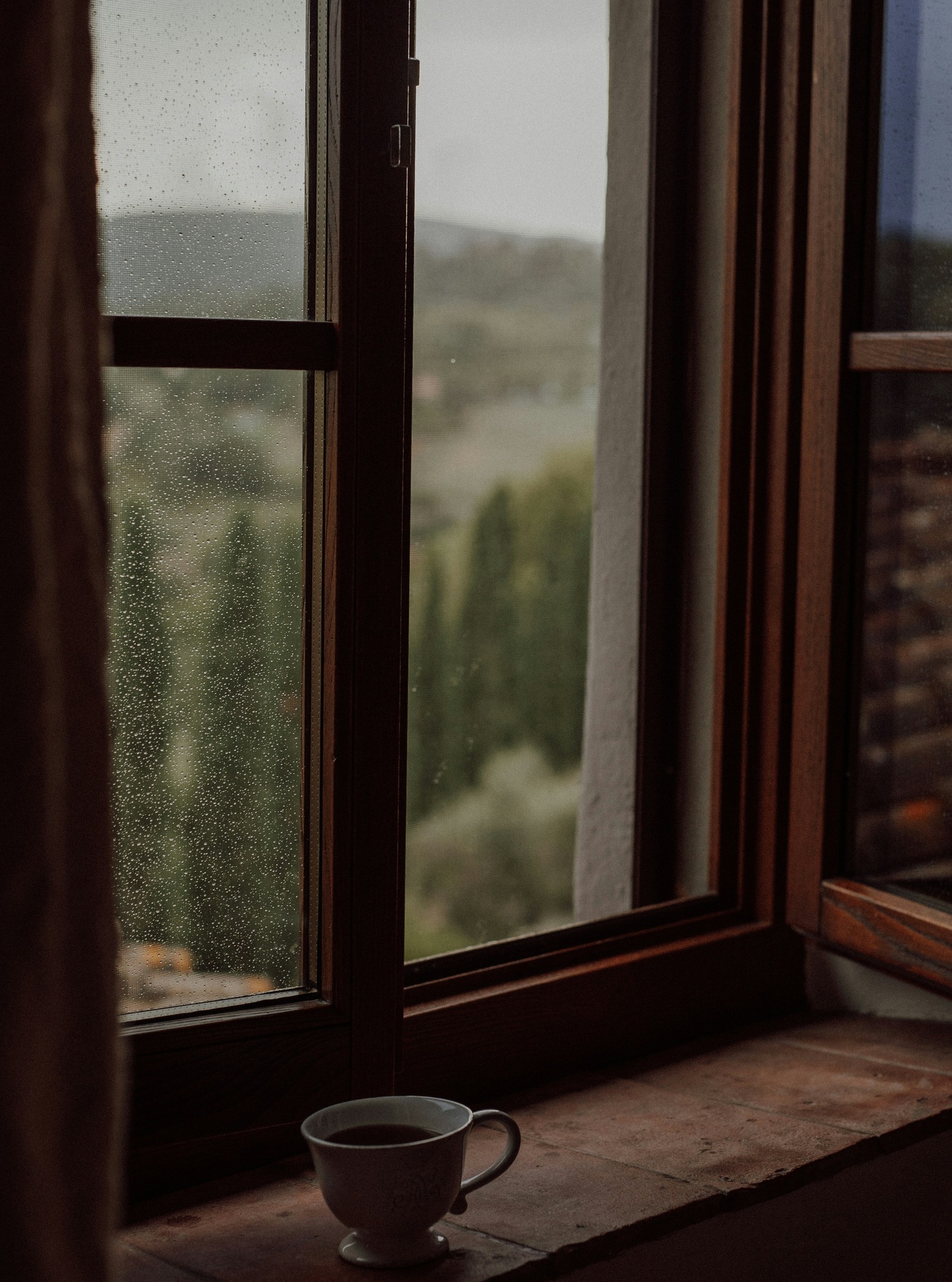 Finances do not need to feel heavy, it's gentle consistency that works - you don't have to overhaul everything at once. Small steps done can change how your business feels day to day.
Here are a few simple habits that can help:
🌸 Set a weekly money check in, even 10 minutes. Look at what came in, what went out and what needs attention
🌸 Put a percentage away for tax whenever money comes in - we promise you'll be grateful when tax season comes around
🌸 Track expenses as you go - a quick note saves stress later
🌸 Send invoices promptly and follow up with kindness, paid work should not sit waiting.
🌸 Review subscriptions or tools each month. Keep the helpful ones and let go of the rest.
It's less about perfection and more about showing up for your finances regularly.
Give yourself grace, stay consistent and you will notice the difference over time 💛
#freelance #smallbusiness #smallbusinessuk