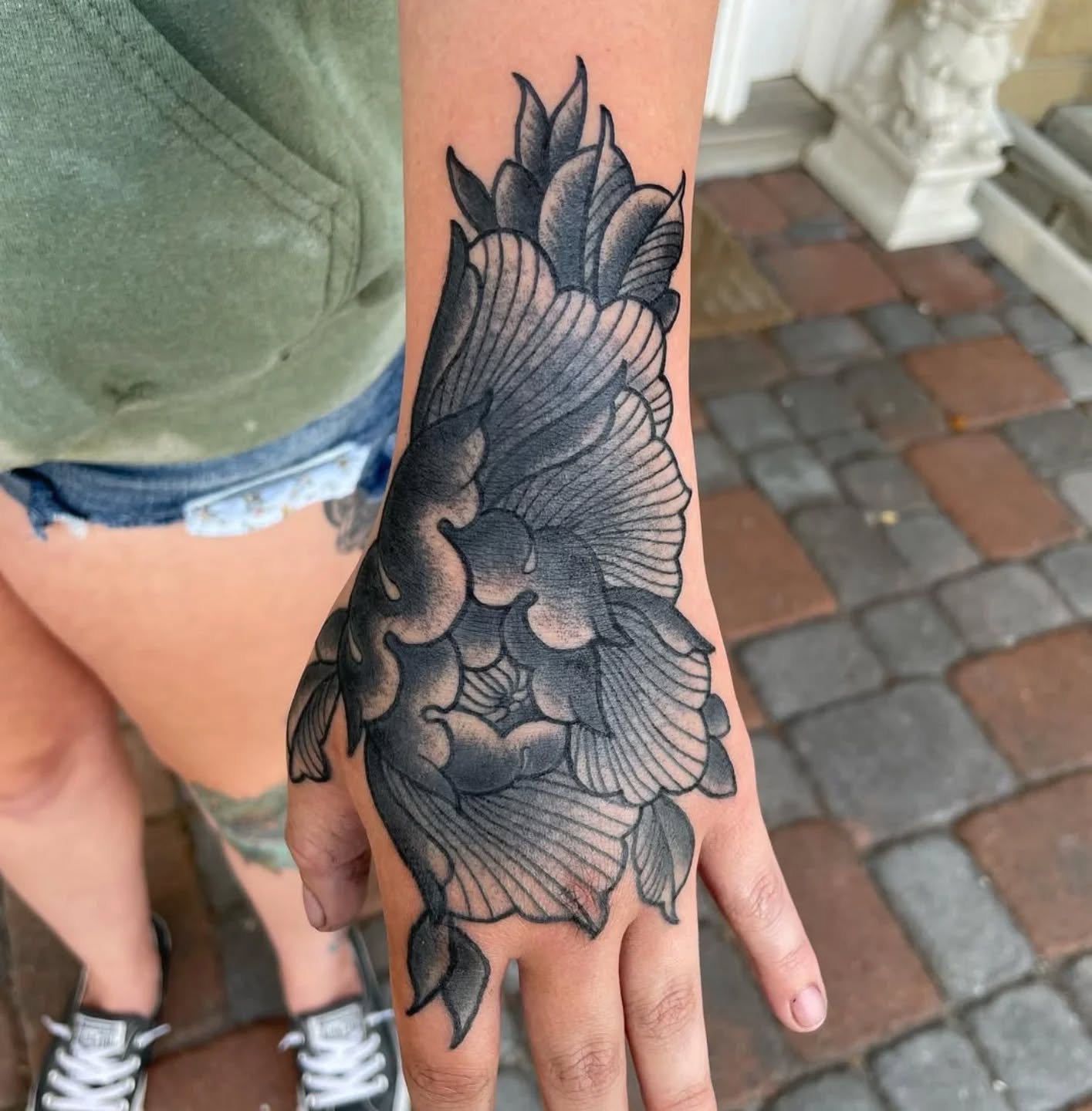 One from the archives by @kristenptattoos
DM or email for bookings
#handtattoo #peonytattoo #peony #tattooartists #courticetattoos #claringtontattoos