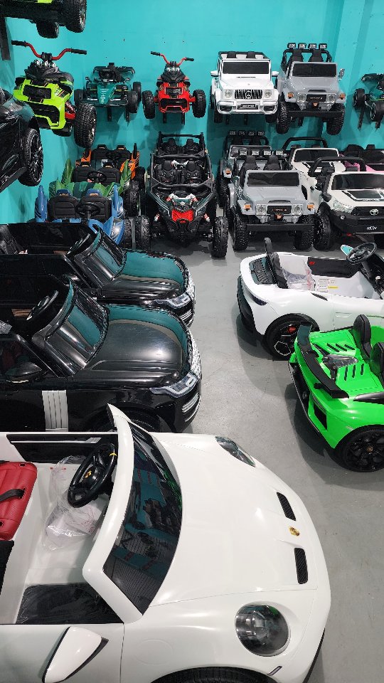 To all of our amazing customers and your families... Thank you for your kind words... it's a pleasure serving you and seeing those little faces light up time and time again!...
#rideoncarsforkids #toys #kids #kidsrideoncars #kidsrideon #toy #rideoncar #rideoncars #kidscar #porsche #maserati #mercedes #atv #canam #lamborghini #audi #kidschristmas #kidsgifts