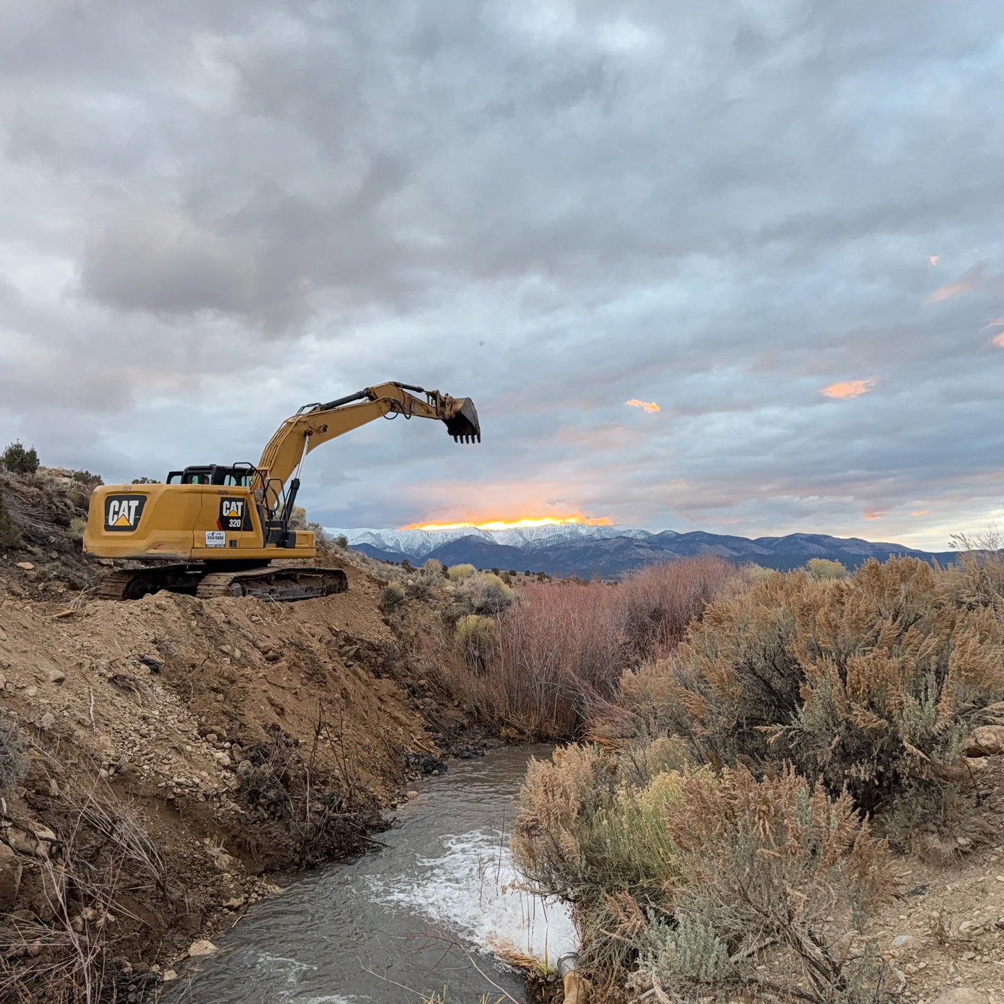 We get to build in some pretty incredible places. Sunrise views like this are just part of the job.
#HighMarkConstruction #Earthwork #HeavyCivil #NevadaProjects #BuildingTheWest #JobsiteViews