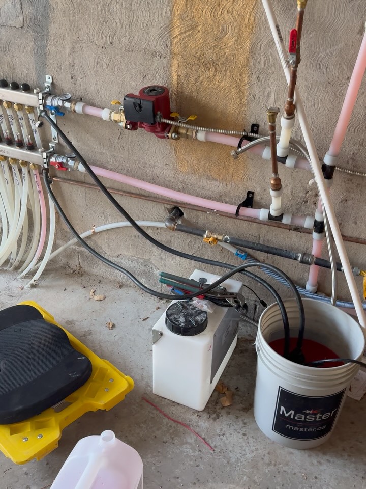 Saturday morning â real work, real systems.
Snow-melt loop inspection, air removal, and glycol charging.
Then â gas connection for a generator in Toronto.
Clean, fast, and professional installation using Viega MegaPress.
Hydronic systems donât forgive mistakes.
Experience, proper design, and correct installation matter â and thatâs where we come in.#gasline #snowmelt #generatorinstallation