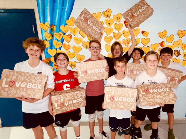 This season, our entire community came together in a powerful way. All 41SIX teams participated in The @supersophiaproject and the LOVE BOX Giveback, helping spread hope, strength, and joy to children and families courageously battling cancer💗💪🏽
Thanks to the generosity and heart of our athletes, families, coaches, and managers, 190 LOVE BOXES WERE DONATED💫 These special boxes will be delivered to children in hospitals across the GTA 💗 each one a reminder that they are supported, loved, and never alone.
To everyone who filled a box, shared the message, lifted the initiative, or helped with the behind-the-scenes coordination… THANK YOU.
Your kindness made this giveback a tremendous success, and we are so proud of the character, heart, passion, and belief shown by our Club. 🏐💗🎁