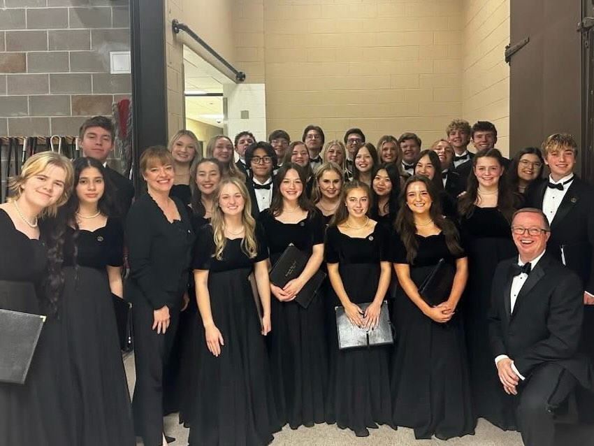 This Friday at 6pm, the BHS Chamber Choir will be visiting House 1830 and briefly share their amazing voices. Make your reservation soon to have a meal and hear them sing!