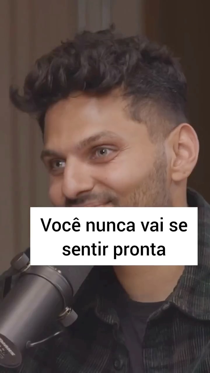 Mudanças requerem riscos!
Tudo que é novo assusta, e o que assusta nos faz recuar. O medo faz parte da mudança, use-o como guia para medir a importância do que você deseja. Para este início de ano, eu desejo que você possa se desafiar a buscar uma vida com sentido e que, mesmo com medo, aja de forma coerente com seus objetivos.
🌻
Creditos: Reflexão pelas palavras da autora Mel Robbins