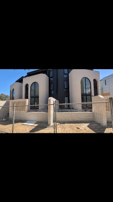 Ensemble Turner - courtyard walls are up, continuing the softness of the curves and the strength of the brick work. The interiors are coming on rapidly and we look forward to walking through next year.
Talk to us about the process for this excellent development hello@yellowarchitrcture.com.au we'd love to share the experience.
@hatch_building
@ljhookerprojects
www.ensembleturner.com.au
