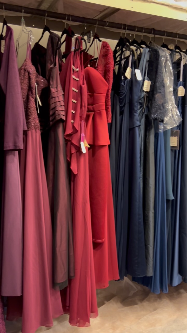 Bridesmaids and Mother-of-the-bride dresses galore!
#heidisdressshop #bridesmaiddress #motherofthebridedress