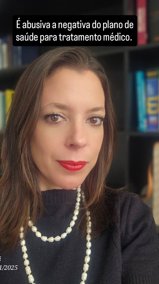 Quando o plano de saúde nega um tratamento de alto custo e cada segundo conta, a Justiça tem um caminho rápido e eficaz: a LIMINAR.
É uma decisão judicial ágil, que pode sair em dias (às vezes, em horas!), obrigando o plano a custear seu tratamento IMEDIATAMENTE, garantindo que você não fique desassistido enquanto o processo judicial acontece.
MAS COMO CONSEGUIR? Para ingressar com a ação judicial e pedir a liminar, você precisa seguir 3 passos fundamentais:
📄 1. Laudo Médico Detalhado: Peça ao seu médico um relatório completo que justifique não apenas a necessidade do tratamento, mas, principalmente, a URGÊNCIA. O risco de dano irreparável deve estar claro.
❌ 2. Negativa por Escrito: Exija que o plano de saúde formalize a negativa. Pode ser por e-mail, aplicativo, ou carta. Este documento é a prova essencial para a ação. Não aceite um "não" por telefone!
⚖️ 3. Advogado Especialista: Com os documentos em mãos, um profissional especialista em Direito da Saúde poderá montar a ação judicial e o pedido de liminar, usando os argumentos corretos para aumentar as chances de sucesso.
E por que funciona? A jurisprudência está do seu lado!
Os nossos tribunais, incluindo o STJ (Superior Tribunal de Justiça), já possuem um entendimento consolidado de que:
✅ O direito à vida e à saúde prevalece sobre qualquer cláusula de contrato ou lista de cobertura. ✅ É abusiva a recusa do plano de saúde em cobrir tratamento prescrito pelo médico como necessário. ✅ O Rol da ANS é exemplificativo (Lei 14.454/22), ou seja, ele representa o mínimo obrigatório, e não um limite para os tratamentos que podem ser cobertos.
Uma negativa não é o fim da linha. É o começo da luta pelo seu direito.
✨ Compartilhe este post para que mais pessoas conheçam essa solução! Se tiver alguma dúvida, entre em contato!
#NegativaPlanoDeSaúde
#spravato
#direitodasaude