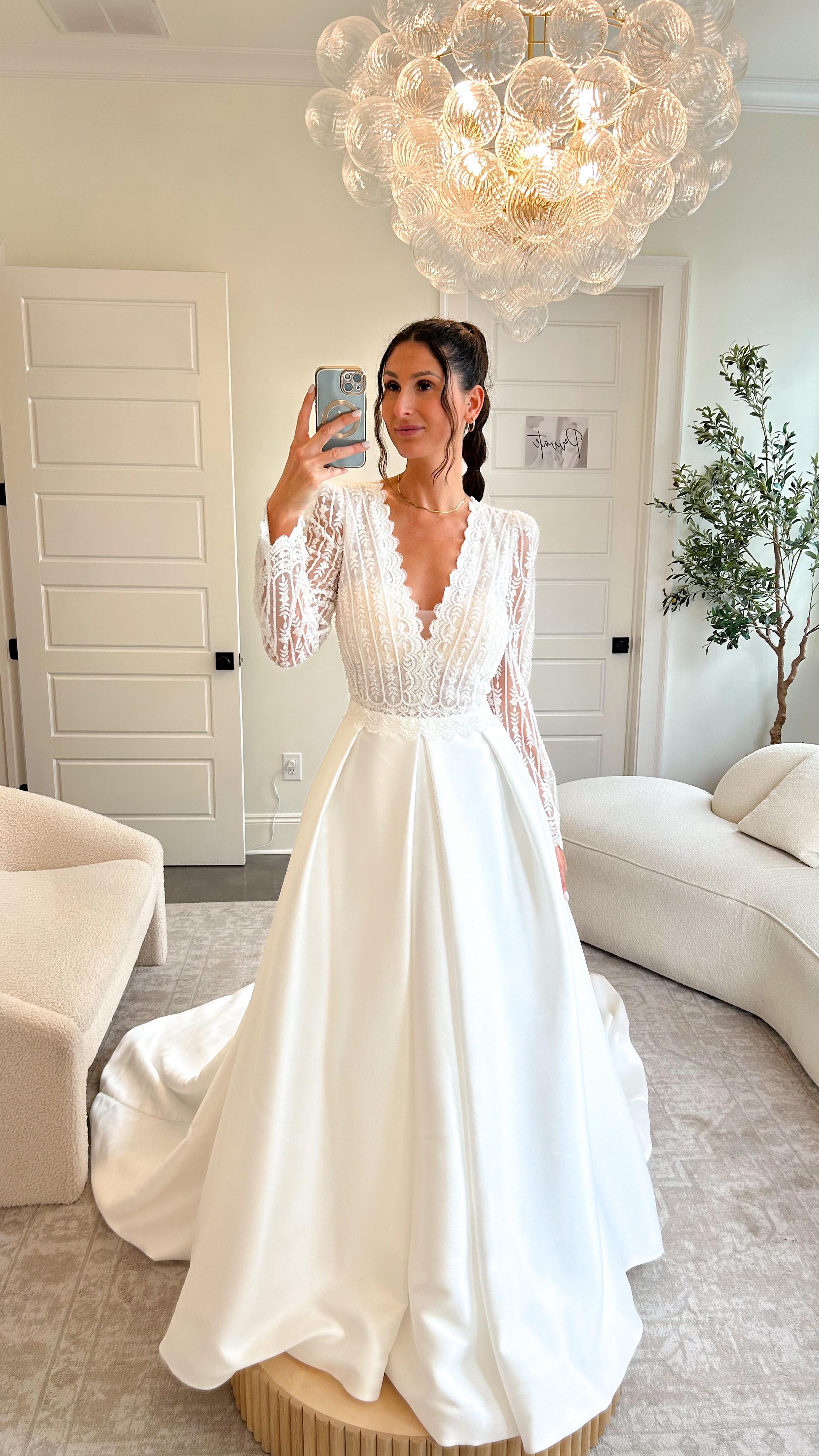 In the archive 🤍
A little peek at one of the gowns waiting for her next bride. The beaded lace bodice, the soft sleeve, the clean skirt with just the right amount of pleat and fullness… she is classic, elegant, and secretly a total showstopper.
If she’s speaking to you, come see her in person @senoiabridal during our Archive Sale. Appointments are limited, book via the link in our instagram bio!
#senoiabridal #senoiabridalco #archivesale #bridalsale #georgiabridalshop #atlantabride #bridetobe2025 #bridalstyle #weddingdressinspo #laceweddingdress #longsleeveweddingdress #elegantbride #shoplocalbridal #thebridalexperience