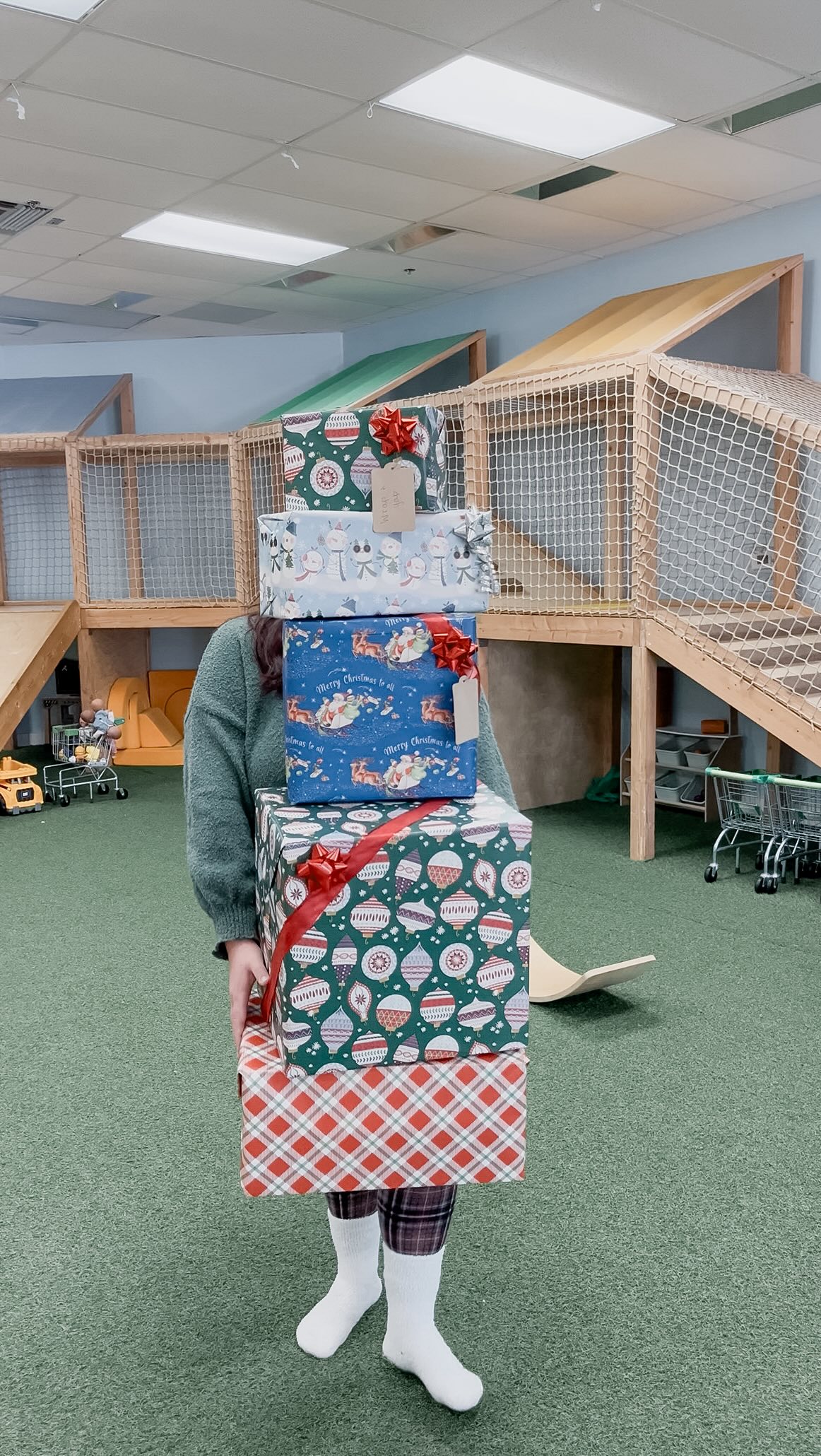 Wrap & Yap : A mom’s night out
Bring a friend and join us for child-free evening of wrapping, chatting, and good company.
Bring your unwrapped gifts, and we’ll provide everything you need to make them beautiful: paper, ribbons, bows, tags, scissors, and tape. (Got a wrapping aesthetic to maintain? Feel free to bring your own special supplies!)
Registration is open - www.littleleafplaystudio.com/wrap
Your ticket includes:
-Food + festive drinks
-All wrapping supplies
-A special take away gift for you
-And best of all… great company
Bring a friend for a chance to win a prize! Let us know on your registration form your friend’s name. If they also register, you will both be entered into the raffle.
#wrapandyap #littleleafplaystudio