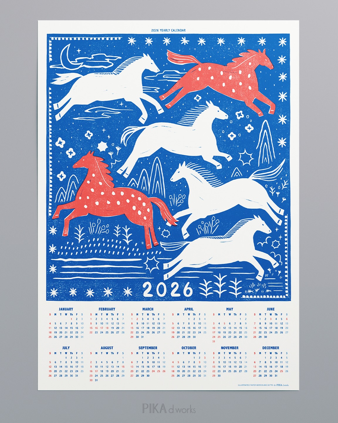 .
🔖 2026 연력 포스터 (A2)
오래전부터 말은 생명력과 자유를 상징하는 동물로 여겨져 왔죠.
붉은 말의 해를 맞이하며, 힘차게 달려가는 말의 기운처럼
2026년의 시작도 밝고 씩씩하길 바라는 마음으로 만들었어요.
포스터는 전용 지관통에 담아
구김 없이 안전하게 보내드려요🚚💨
새로운 해를 맞이하며 친구에게 건네는 선물로,
혹은 스스로에게 주는 작은 응원처럼
공간에 생기를 더해보세요 💝
👉 판매처는 프로필 링크에서 확인해 주세요.
• PIKA 스마트스토어 (온라인)
• 이터널저니 (온라인)
👉 해외 구매 또는 여러 장 구매를 원하시는 분은
메일로 편하게 문의해 주세요.