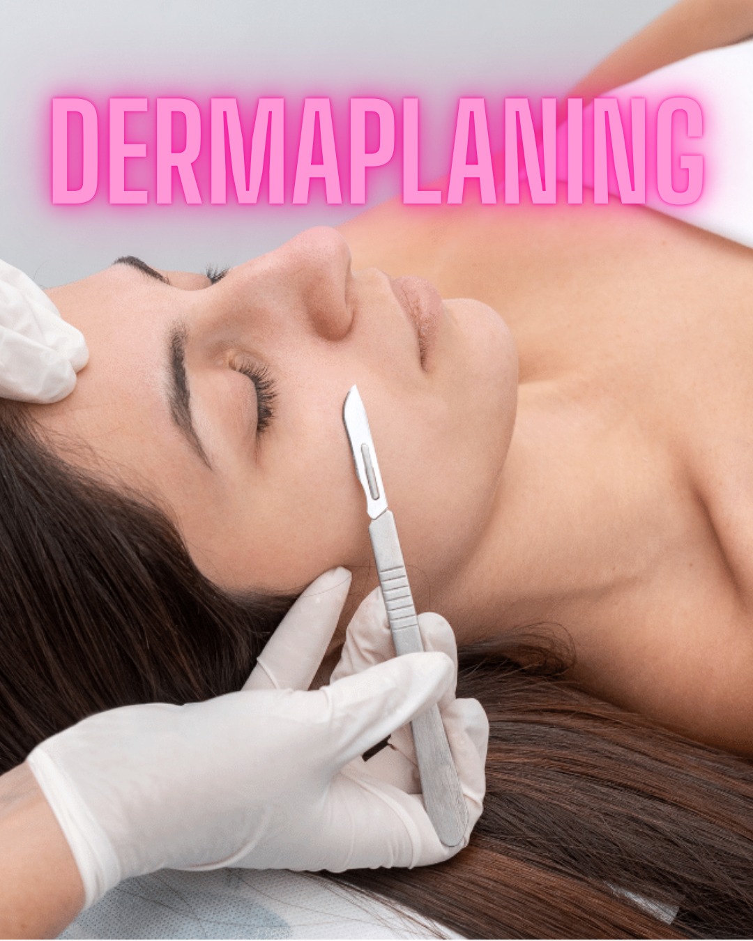 Want to reveal radiant skin? Dermaplaning might just be your new best friend! This treatment exfoliates and removes fine vellus hair for a smoother complexion. Try it and feel the difference! 💖✨ Link in Bio #Dermaplaning #GlowGetters #SkincareGoals