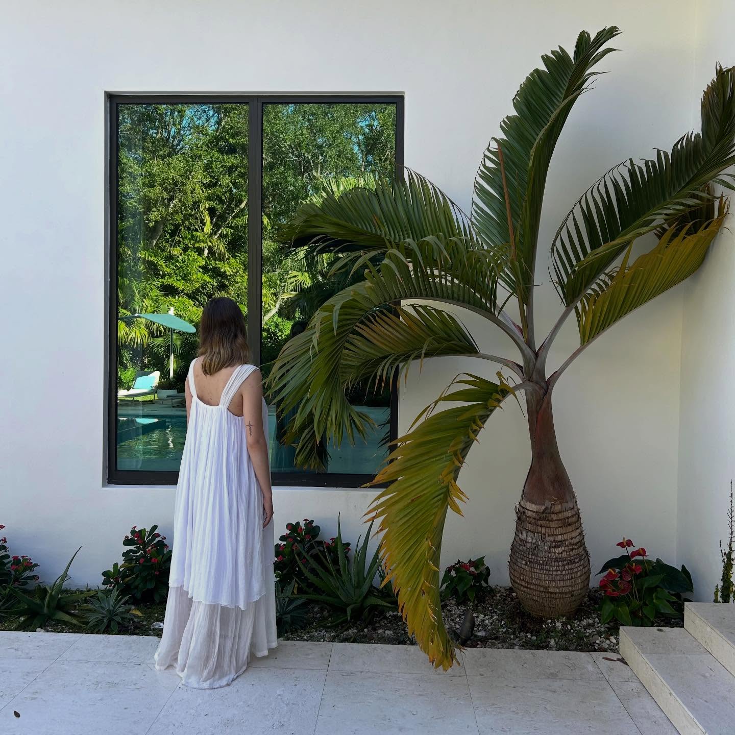 Cotton gauze dress with antique lace, each piece as original and beautiful as the wearer.
#soecial #oneofakind #vancouverdesigner