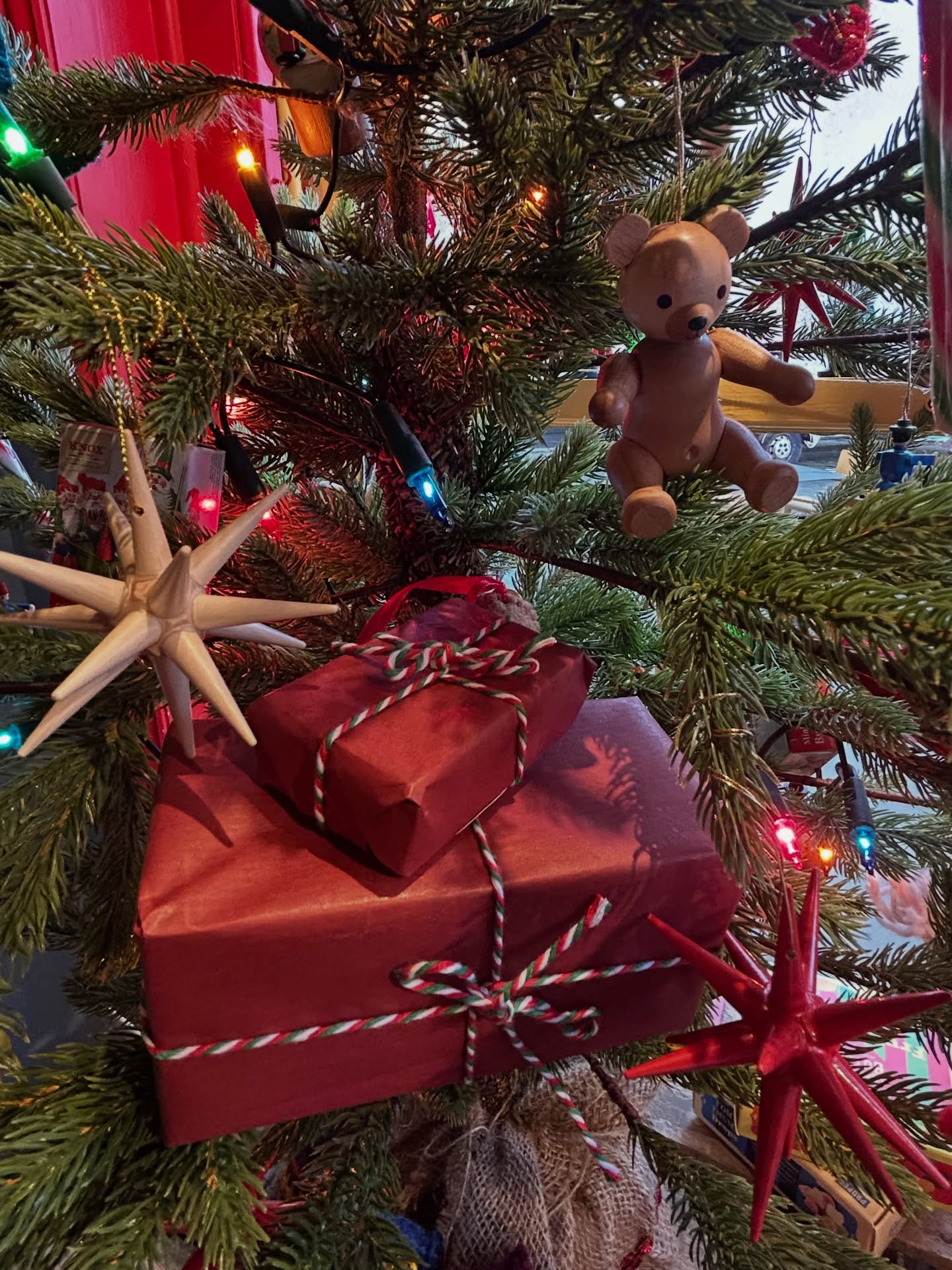 As I’m the only elf in the shop I need a little extra time to make sure your online orders get to you before Christmas.
Therefore the last day for online orders so that they do is WEDNESDAY 17th DECEMBER.
If you order after that I will do my best to get it to you but the Royal Mail tracked service that I use states the 19th as the last posting day.
Remember if you subscribe to my mailing list via my website or the link in my bio you’ll receive a discount code for 10% off your order.
The Bungay shop opening times will be listed on my Google Profile but here are the extra days I will open and the days I will be additionally closed:
Sunday 21st 10-4
Monday 22nd 10-4
Tuesday 23rd 10-4
Xmas Eve 10-4
Xmas Day Closed
Boxing Day Closed
New Year’s Day Closed
And don’t forget it’s the Bungay Christmas Market tomorrow and I’ll be open 10-4.
Happy shopping!
#bungayshops #bungaysuffolk #christmasopeningtimes