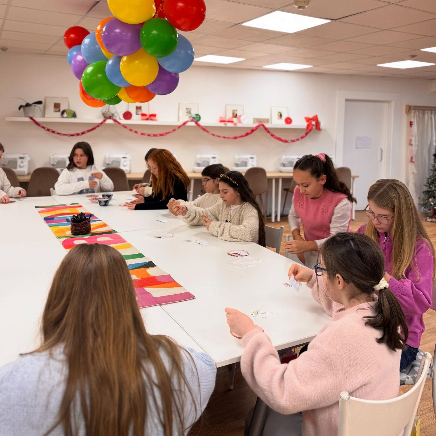 Happy birthday Allegra! 🎈
We were so chuffed to have you and your friends in the studio today celebrating your birthday! Who knew a few lessons in school would have inspired so much creativity & something so special for you! It’s so nice to hear that you’ve kept up sewing and learnt how to crochet too! 🤩
We couldn’t be more happy to have hosted today and see you all enjoy sewing again! Can’t wait to see you again soon (maybe at sewing club in school)☺️
With love, Sarah xx
- - -
#sewreadyparties #happybirthday #sewingparty #makingmemories #funwithfriends