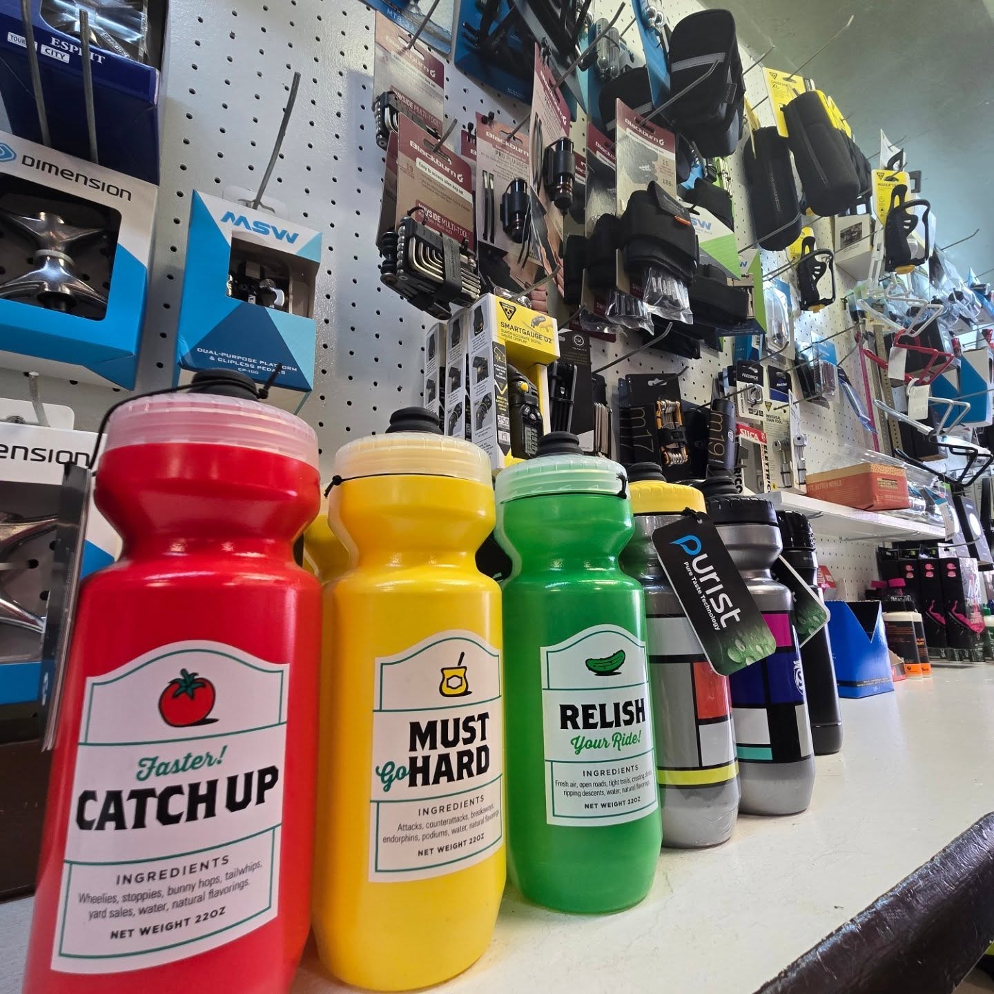 Stocking stuffers and sleepy animals. Both are perfect reasons to stop by and enhance the holiday season for that cyclist in your life.
.
.
#shoplocal #smallbusiness #shopgordonsquare #gordonsquareartsdistrict #locallyownedandoperated