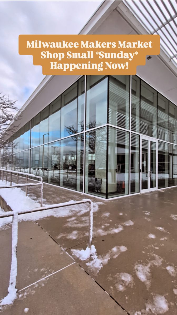 ✨ TREATS & EATS ✨
.
Along with 40+ local artists & makers, we have @elevatecoffee_ & @totsonthestreet for your snacking & sipping pleasure!
.
Come down to Discovery World for Shop Small Sunday today (10am-4pm) to make sure your holiday shopping supports small businesses and big dreams ✨
.
.
.
@milwaukeemakersmarket @discoveryworldmke #holidayshopping #makersmarket #shopsmall #smallbusiness #womanowned #handmade #giftideas #printmaker