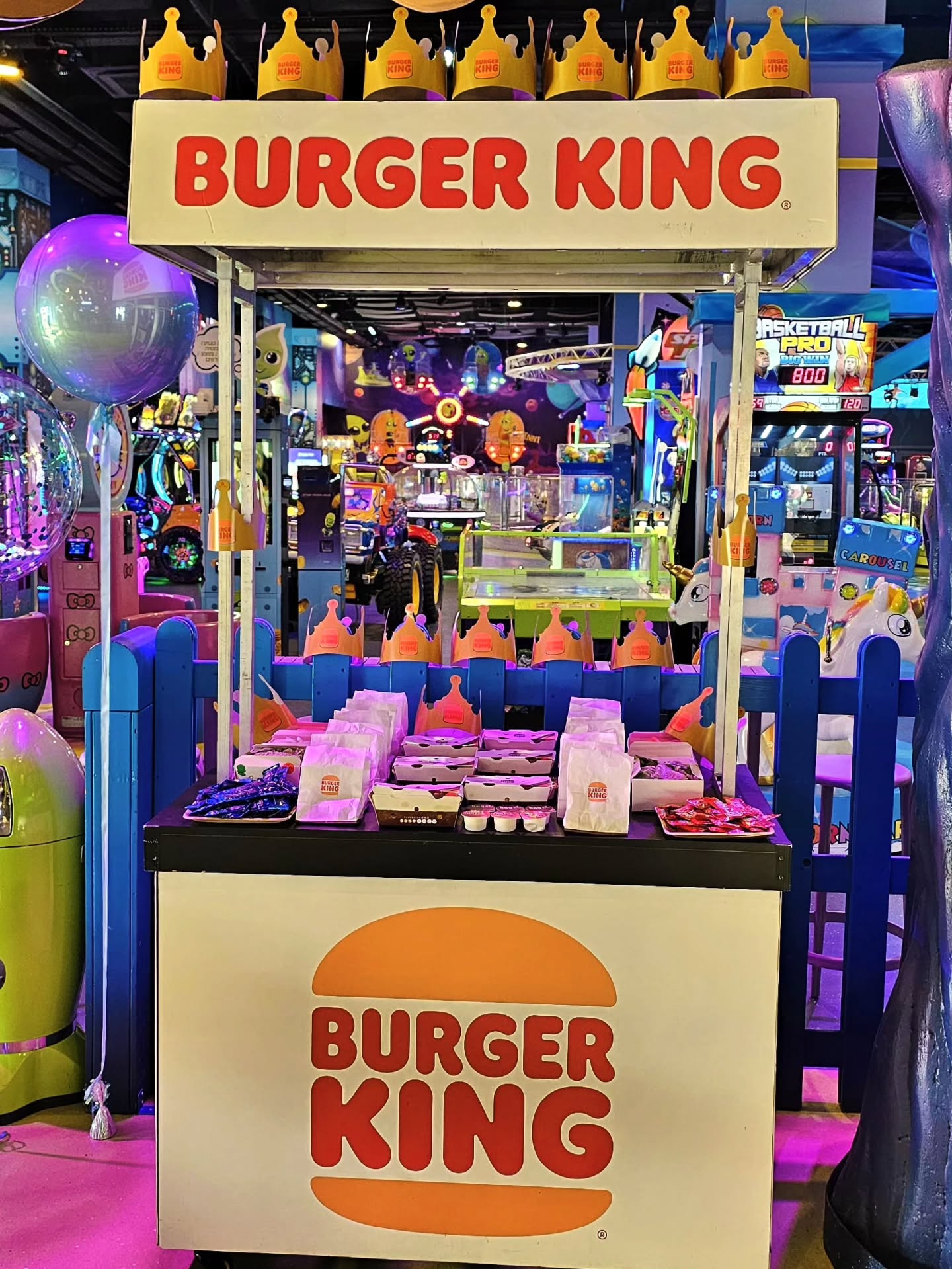 עמדת בורגר קינג בבבילון פארק נמל ת"א @babylonparkisrael @burgerkingisrael