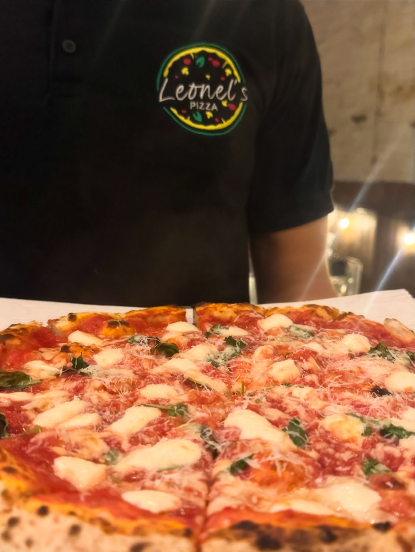 ✨ Bringing the flavor of Leonel’s Pizza straight to your event ✨
There’s nothing like a fresh Margherita coming out of the oven — long-fermented dough, San Marzano tomatoes, fresh basil, and that signature Leonel’s touch. 🍕🔥
Whether it’s a birthday, corporate night, community gathering, or a cozy backyard party, we bring the full Neapolitan experience right to you.
Your guests enjoy the show… and the pizza disappears fast. 😄
Booking 2025 dates now — secure your spot early!
#LeonelsPizza #AustinCatering #PizzaCatering #ATXEvents #ATXFoodies #NeapolitanPizza #GozneyDome #AustinEats #CateringService #EventCatering #PizzaLovers #RoundRockTexas #AustinSmallBusiness #FoodTrailerLife #BrazilianInAustin #ATXParty