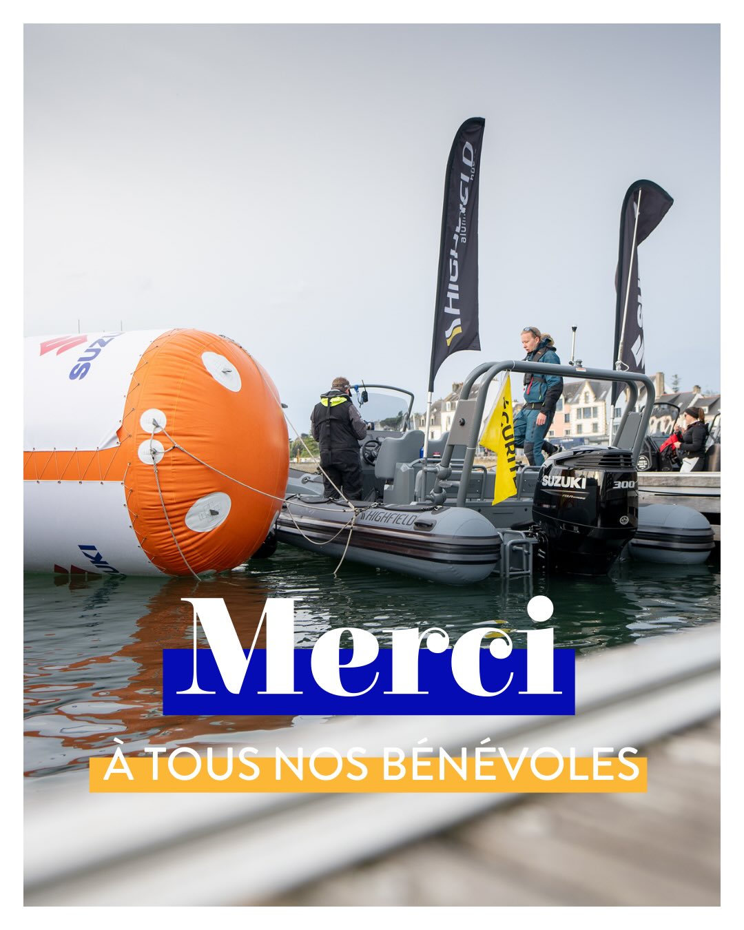 Aujourd’hui, lumière sur celles et ceux qui rendent tout possible : nos bénévoles ! 🙌
Votre présence, votre implication et votre enthousiasme portent le Tour de Belle-Île du premier briefing jusqu’à la dernière arrivée. ⛵✨
Merci, vraiment, à toutes les personnes qui s’engagent à nos côtés et donnent une âme si particulière à l’événement, sur les quais comme sur l’eau.
Nous avons hâte de vous revoir !