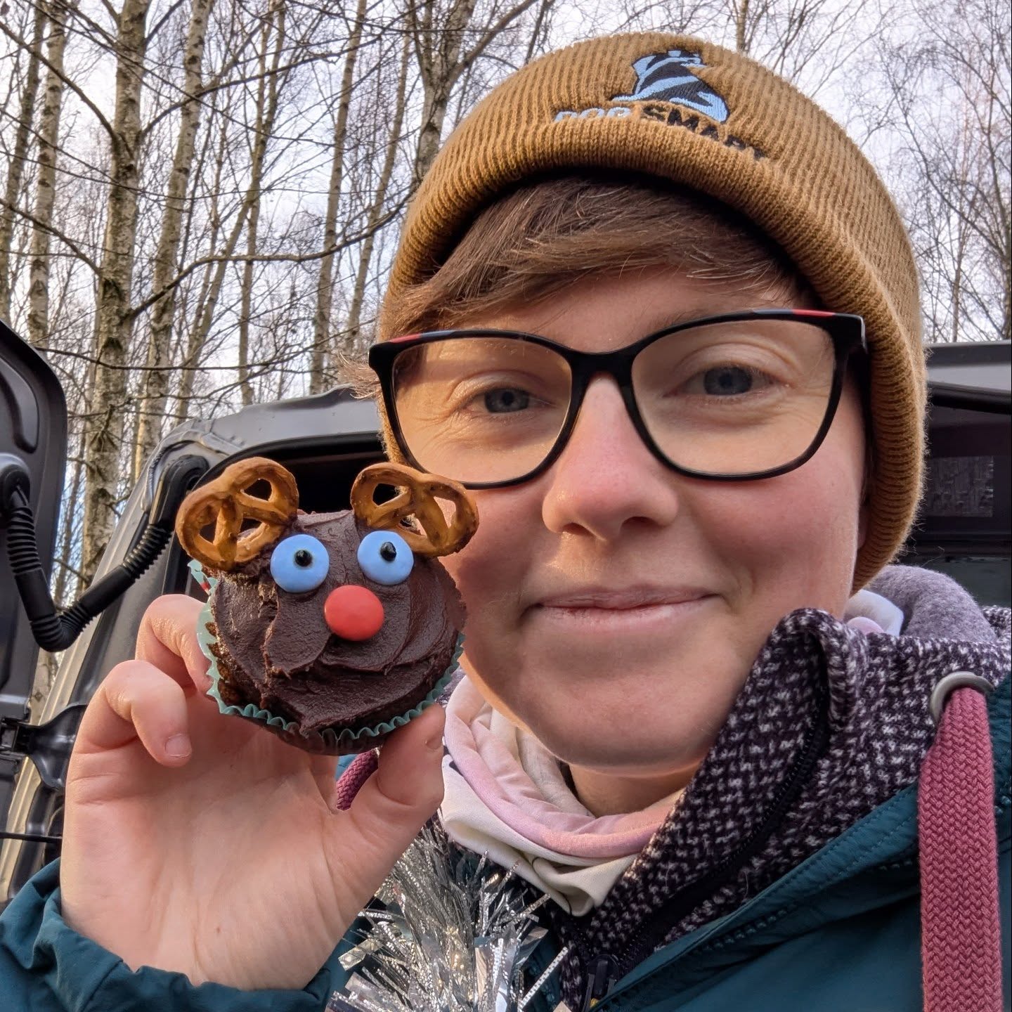 Christmas Mantrailing specials (all 4 of them), were a blast. Check out the last photo to see a handful of the tie dye buffs all the humans got to make as their Christmas present 🧑🏻🎄🎄
#mantrailing #trailing #scentsports #dogsports #nosework