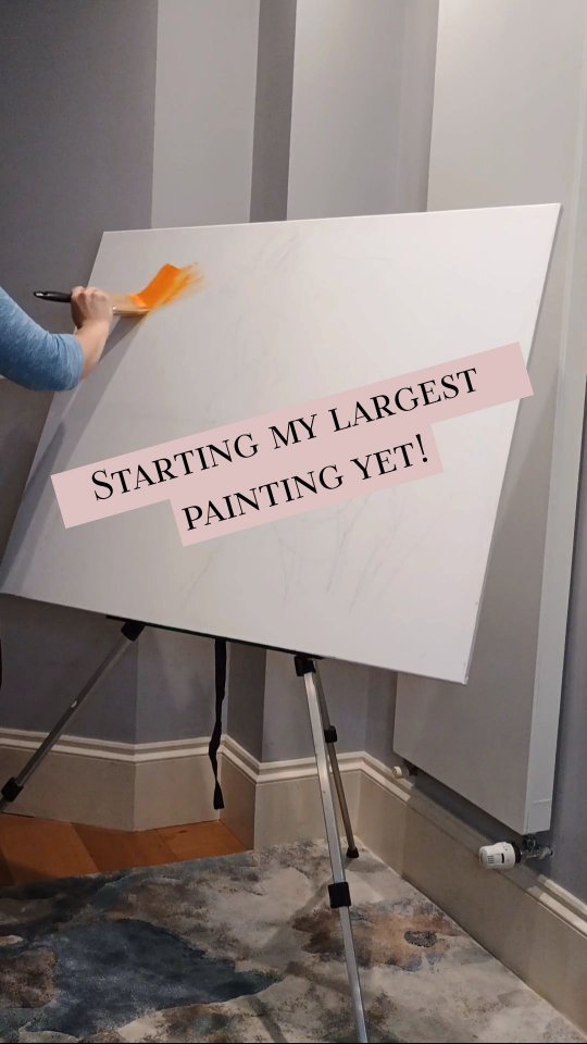 My largest painting is underway! 🤩 I'm so excited to share this with you in the new year 🎊
#painting #acrylic #largeartwork #background