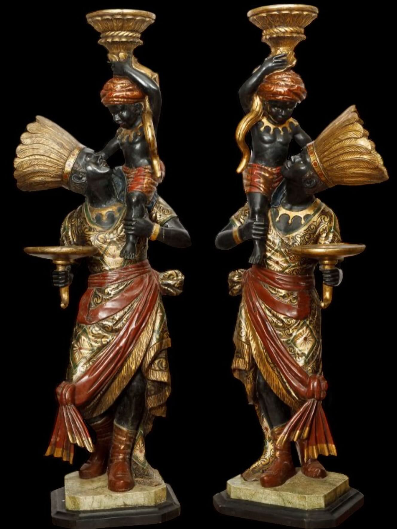 Paire d’amérindiens en bois sculpté polychrome XIX Siècle.
#yesterdayknuts #antique ##antiquesdealersofinstagram #antiquaire sculpture