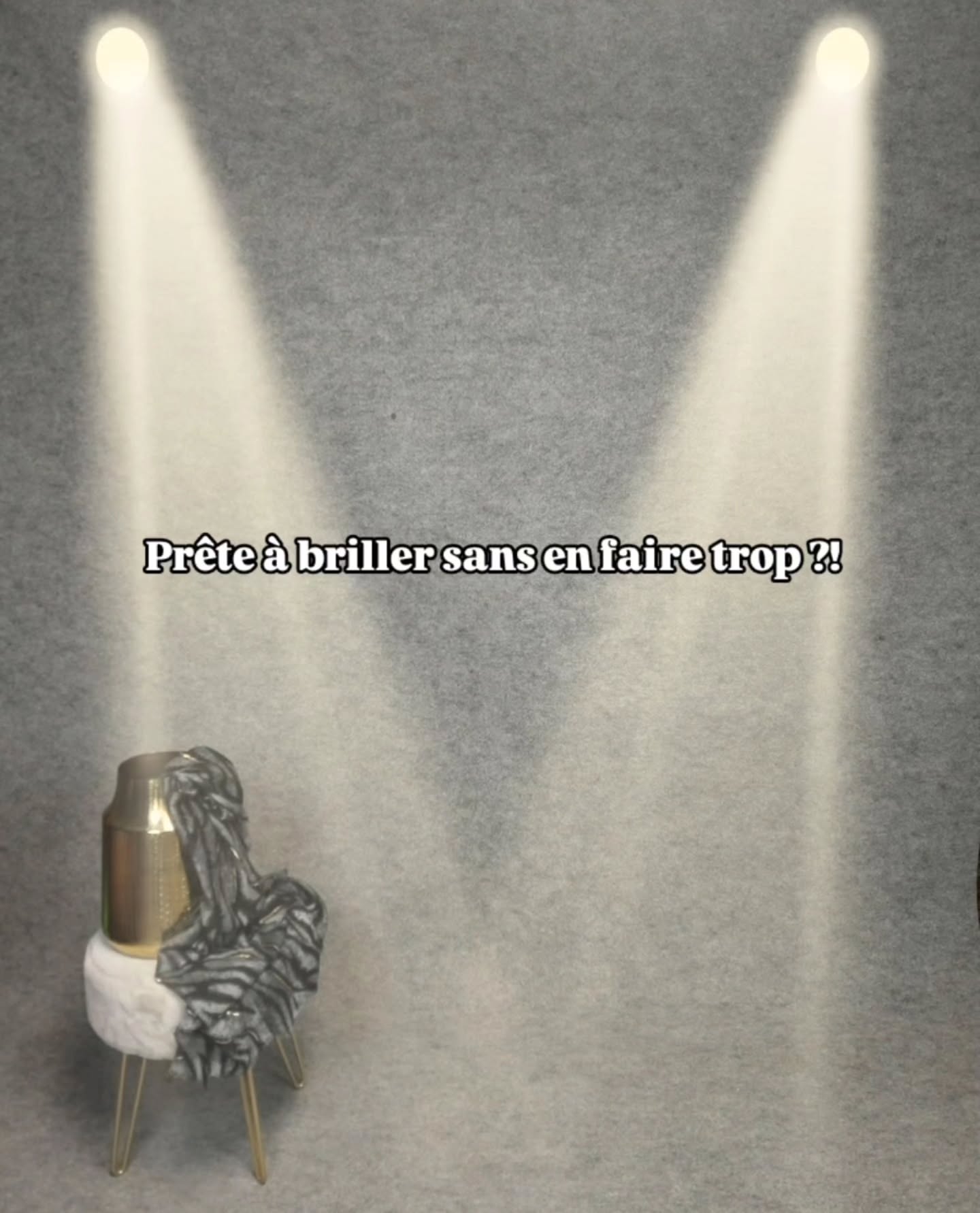 Ton look de fêtes mérite d'être simple mais IMPACTANT 💥❣️
On veut toutes briller en décembre...
Mais pas se déguiser, pas se sentir "trop", pas perdre notre style 🔥
J'ai sélectionné pour toi 3 LOOKS de FÊTES qui subliment naturellement :
🖤 La robe noire légèrement brillante, chic et subtile.
🌟 La robe à sequins gris, pour celles qui veulent rayonner sans effort
🤩 Un ensemble cosy chic parfait pour les moments plus détendus
Lequel te fait le plus vibrer ?!
A - Élégante en noir ?!
B - Paillettes assumées ?!
C - Cosy chic ?!
Dis moi en commentaire 💭
.
.
Et si tu veux un conseil personnalisé pour ton LOOK de FÊTES, passe au showroom ou écris-moi... je suis là pour t'aider à briller 💖
.
.
.
#modefemme #lookdujour #tenuedefêtes
#pretaporterfemme #styleetconfiance #tendance2025 #oodtfemme #fashionfrance #modchadeschoux #lookinspiration #robesdefetes #vichy #allier #femmesreelles