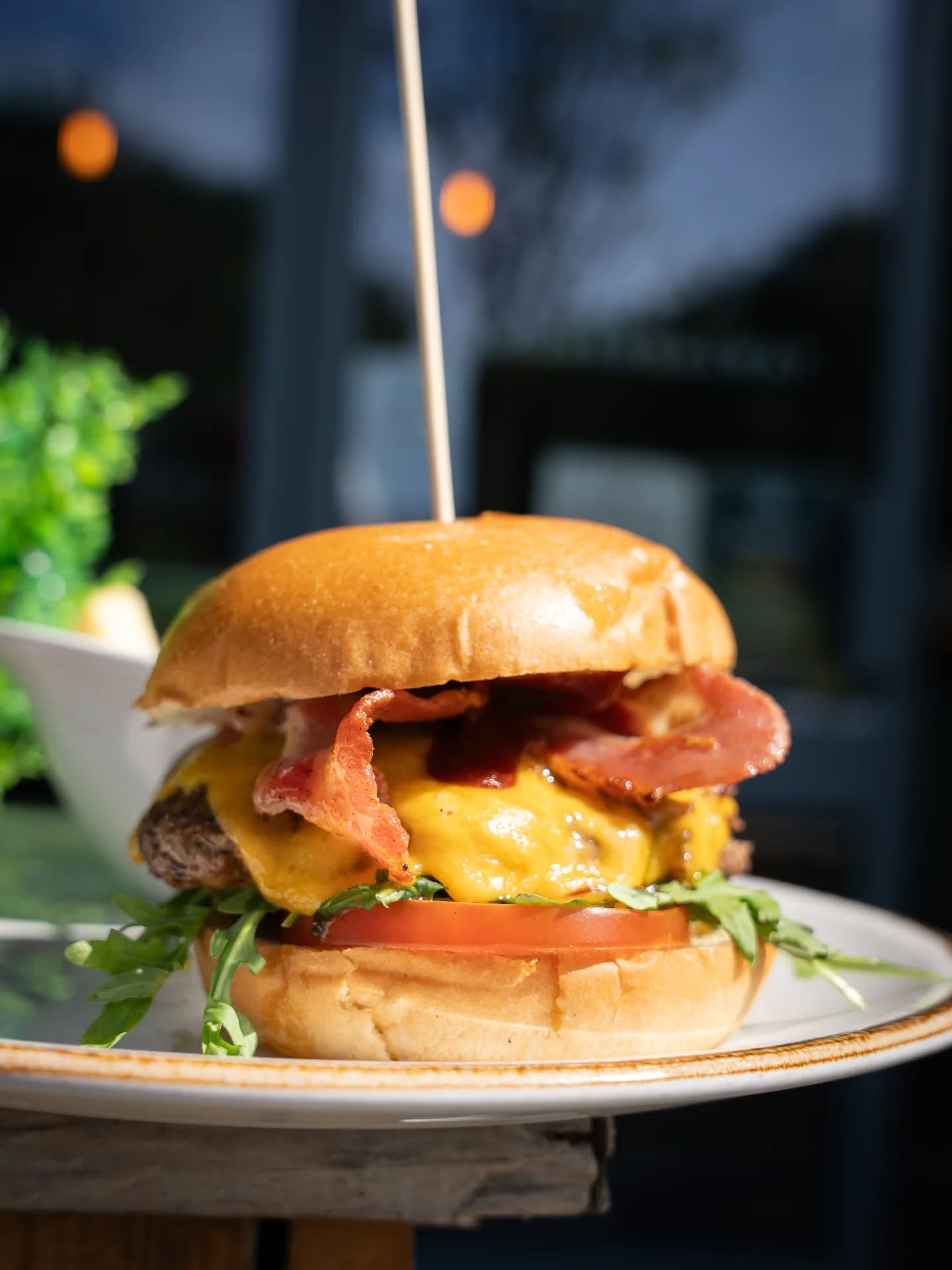 Good weekends start with good burgers ❤️
#caponesgalway #restaurantgalway #galway #thisisgalway