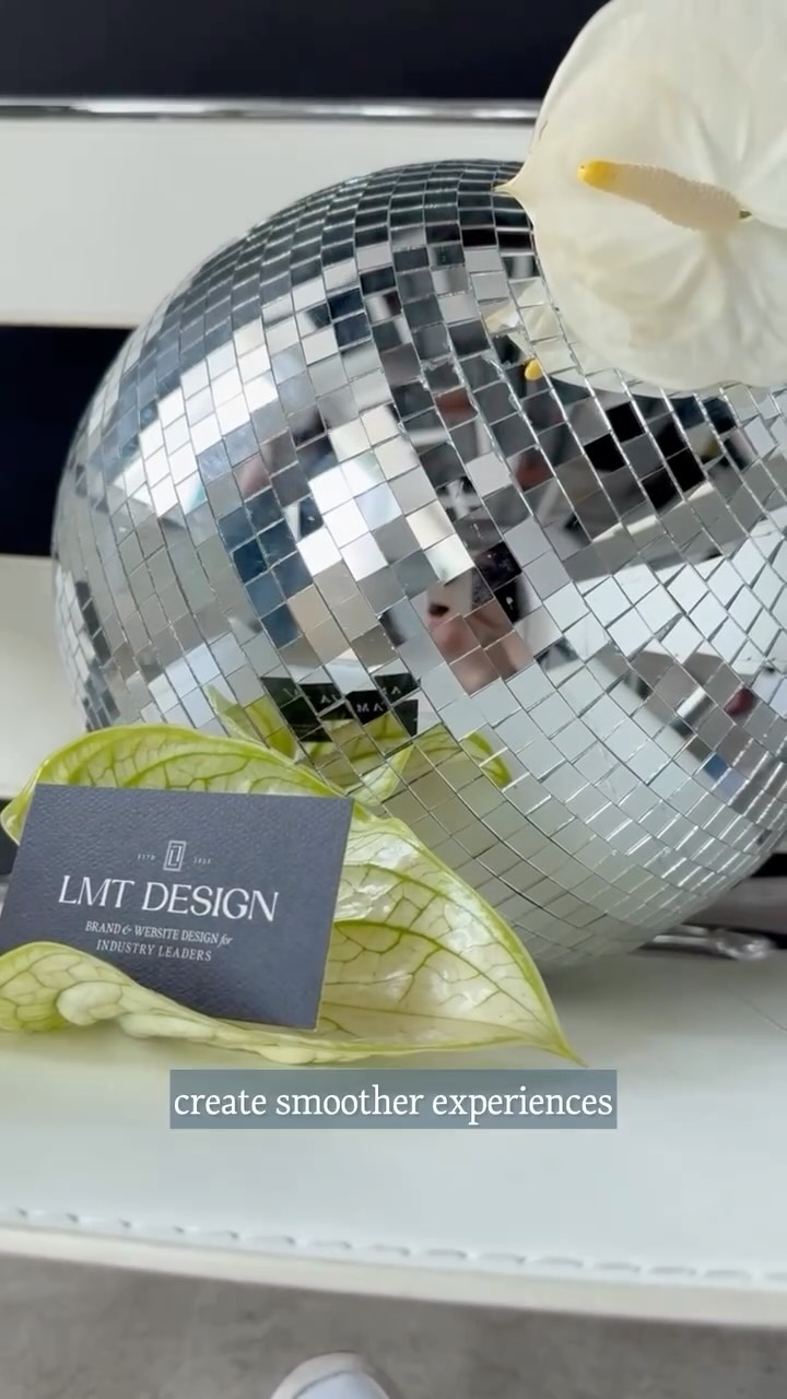 We’re in the final stretch of the year, the season where clarity matters most.
If you want to hit your goals in 2026, it starts with understanding what truly brings clarity: your brand.✨
@photosbymaryjo
📸 @herbrandphoto
#branddesign