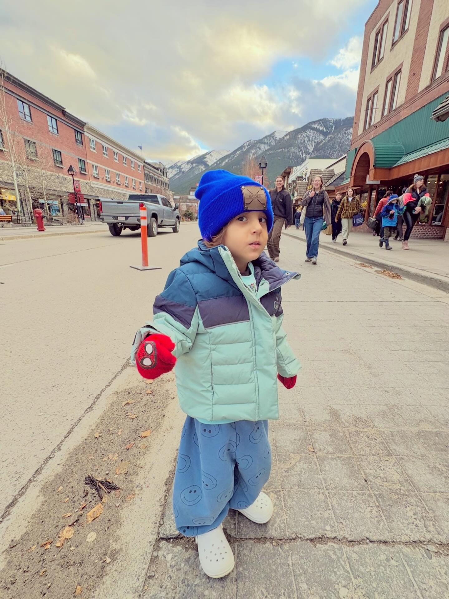 Little mountain dude rocking his personalized toque 🏔️Perfect for stockings…and cute pics.
