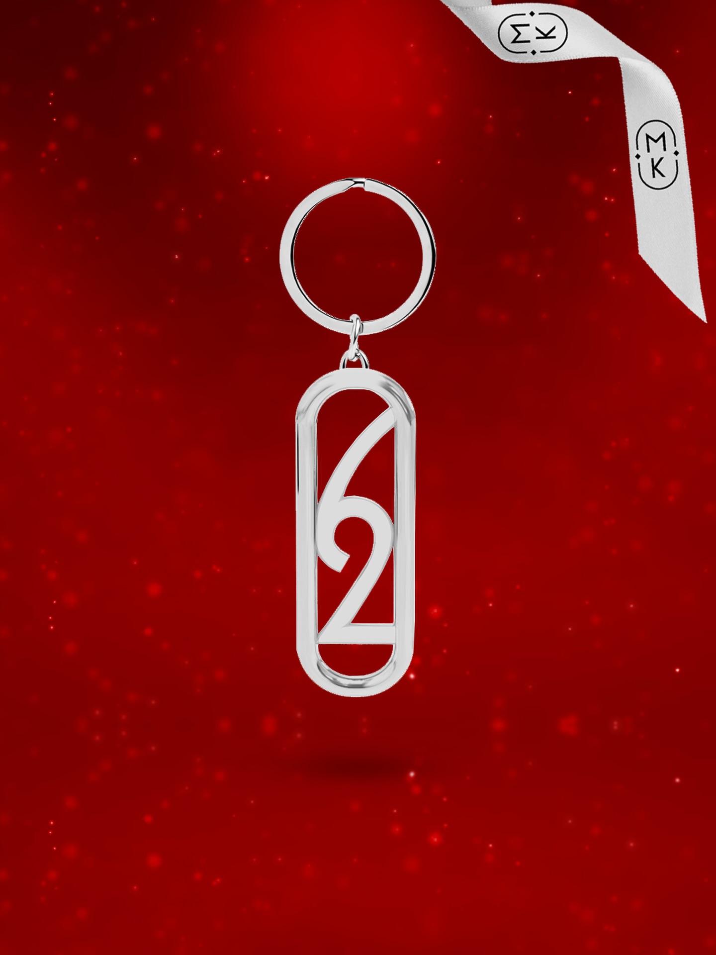 A touch of luck and timeless style⚡️the Lucky 26 keychain, an elegant gift for him
#mkfinejewelry #luckycharm #bespokejewellery