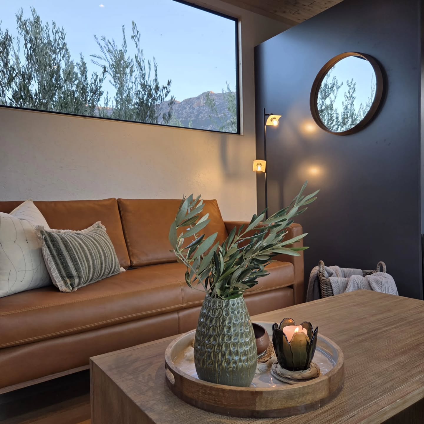 A quiet corner of the Olive Pod — where natural textures, warm tones, and mountain views come together for a stay that feels effortlessly calming.
Thoughtfully designed for slow living and moments of pure ease.
#OlivePod #KleinNektar #KleinNektarEstate #FarmStaySA #LuxuryEscape #OffGridRetreat #MountainViews #InteriorInspiration #WineAndOliveEstate #StayInNature #SouthAfricanStays
@whatsonincapetown
@montagutourism