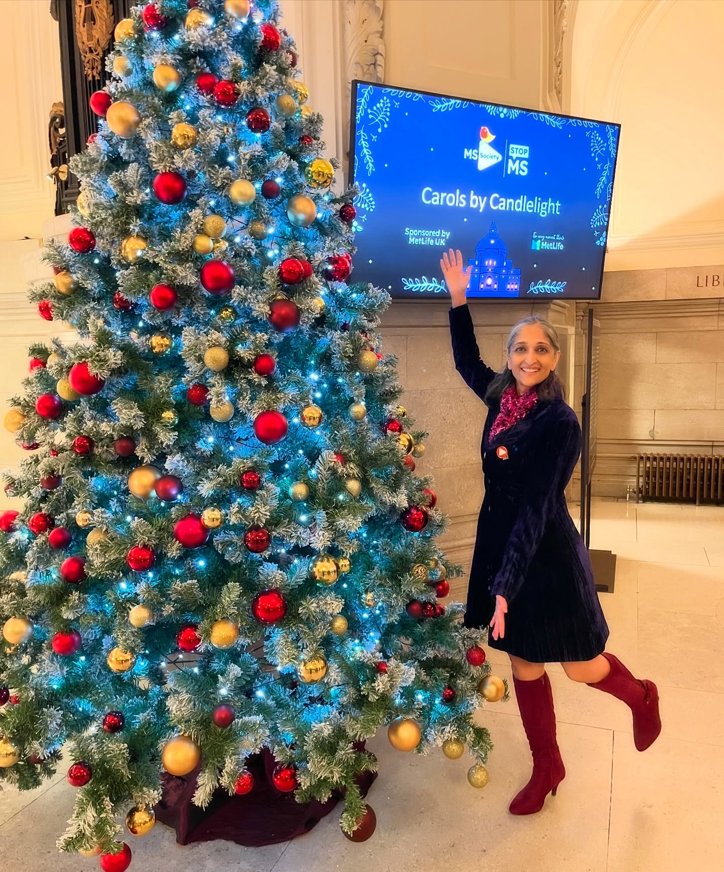 Ten years ago, Mum, Dad and I attended the very first @mssocietyuk Carol Concert in aid of the #StopMS campaign, an ambitious fundraising appeal that aimed to raise £100 million in ten years to fund pioneering research into #multiplesclerosis
It was an honour to attend the final concert on Thursday night as we near that target at the end of the appeal. And what a way to start getting into that festive feeling! 💫 🌟 ⭐️
It’s also been ten years since I was appointed one of the first Ambassadors for the MS Society and it’s amazing to see so many more of us now supporting the charity and the MS community via this platform. I continue to be proud of this role!
As always, thanks goes to the readers on the night who gave up their time to make the event special, including Nicola Walker, @ivo_graham @preeyakalidas @ledleyking Simon Callow and @its_benk
It was also fab to see so many friends and fellow MS Society supporters like @juniorgiscombe_ Stuart Nixon and the ever brilliant @leedaintyuk (we got you in a photo - yay!)
Last but not least, the singers and musicians especially the @soulsanctuarygospelchoir who were fantastic and made me want to get up and dance (but I think the people behind me would’ve been non too pleased 😂)
If you’d like to donate to the Appeal, please check out the MS Society website! 🎄
And if anyone is wondering (because I got a lot of nice comments!) the boots and jacket are both @joebrowns and the scarf was knitted by my Mum (finished by @m_chandarana because Mum was taking so long 😂)