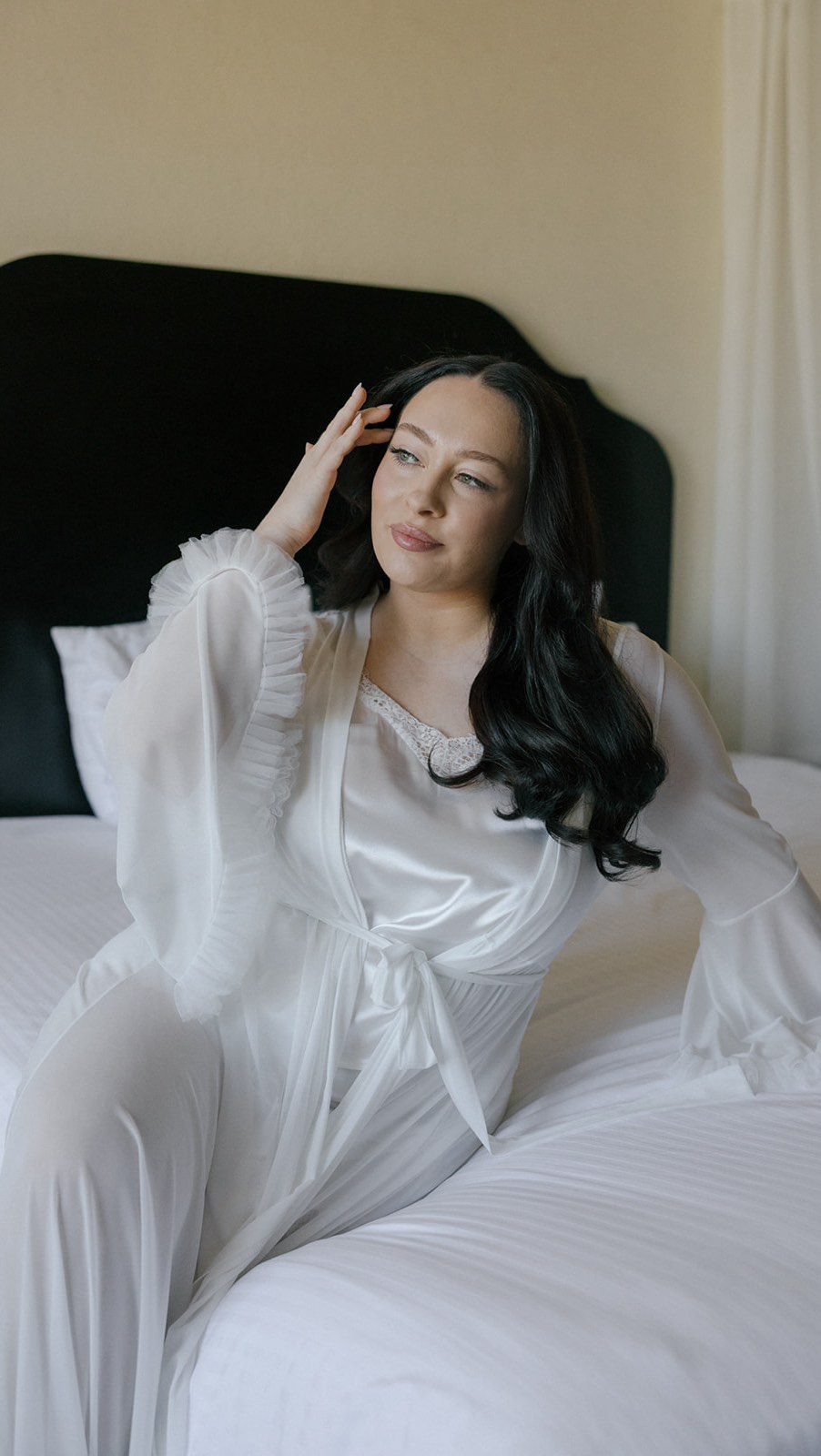 Comment PRODUCTS for makeup product details 💗
It was so fun to do my own bridal makeup!
#destinationmakeupartist #bridalmakeuplook #makeuptutorial