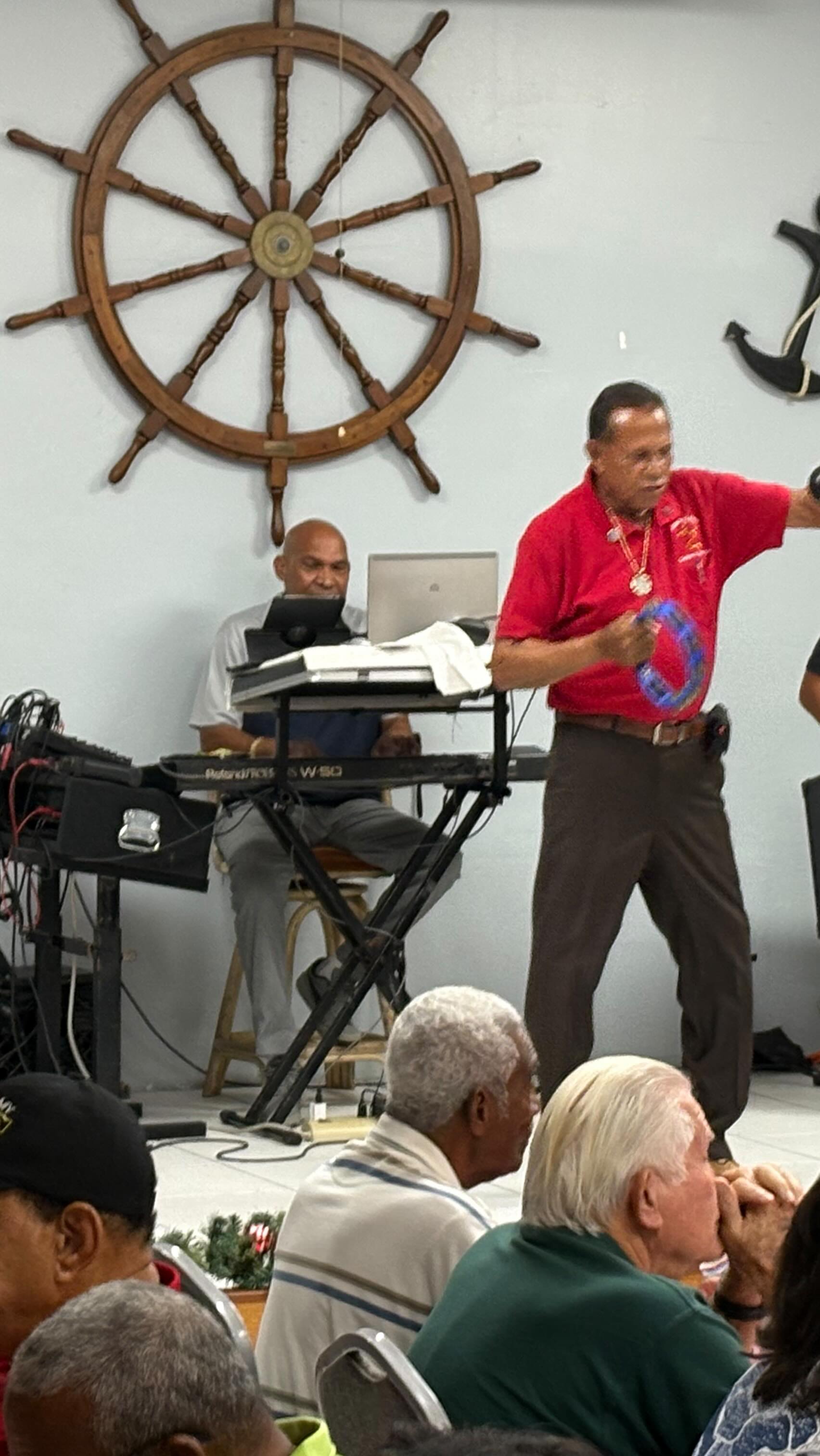 We all had lovely evening at the Cayman Islands Seafarers Association’s Annual Christmas Raffle & Dinner. 🎄⚓️
Great to be there with my daughter, Sarah, and catching up with so many friends. Wonderful camaraderie, good food, good music — just a genuinely enjoyable night.
Thank you to the Seafarers Association for keeping this tradition alive. 🙏🏽❤️💙