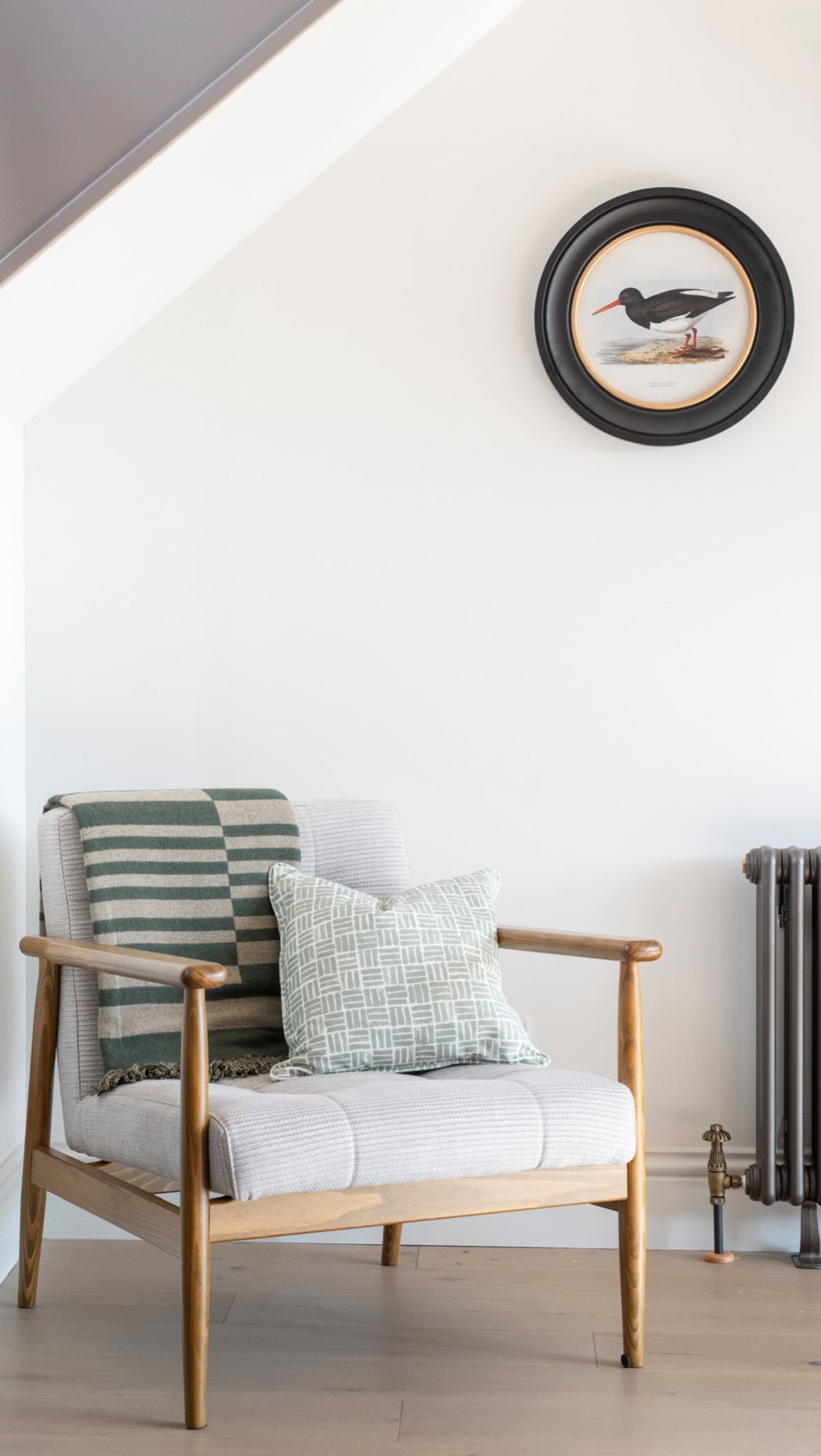 Good design isn’t about adding more, it’s about getting the essentials right ✨
#layoutdesign #colourscheme #lightinginspiration #flooringdesign #flooring #interiordesigners #hampshire #isleofwight #southcoast