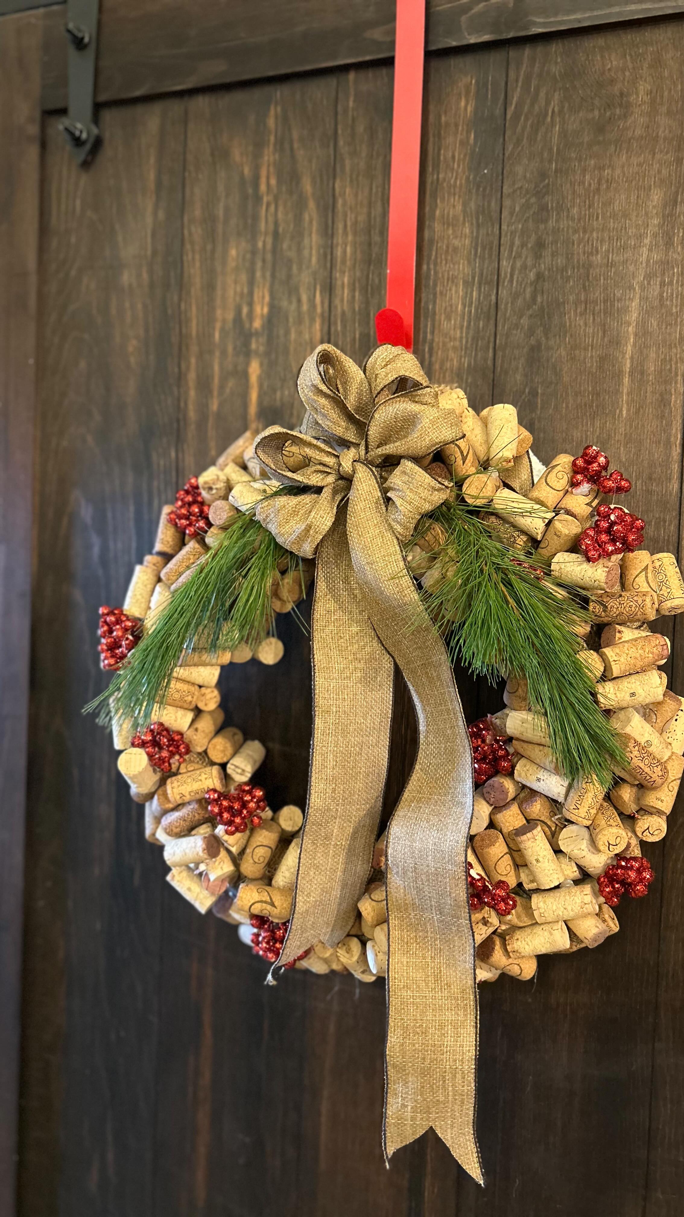 At Vivace, craftsmanship extends beyond our wines🍇
Our Christmas trees and cork wreaths are thoughtfully handcrafted at the winery. 🎄
Visit us this holiday season and savour the wine, the charm, and the festive spirit.🎊
#vqa #winelovers #shoplocal #vqawinesofontario #holidayshopping