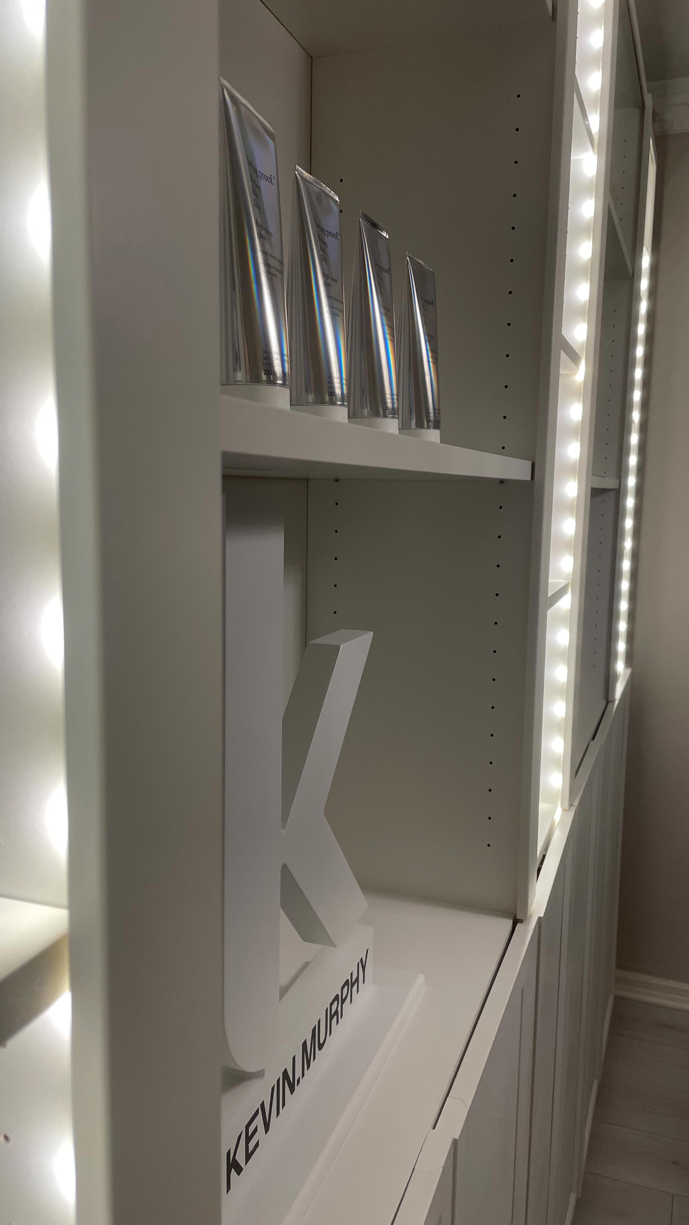 🎁 Studio Melissan lahjakortti 🎁 Se on pieni, mutta sen merkitys voi olla todella suuri!
Lahjakortit voi ostaa meiltä korttina tai koodina.💌
Kysy lisää: studiomelissaoulu@gmail.com