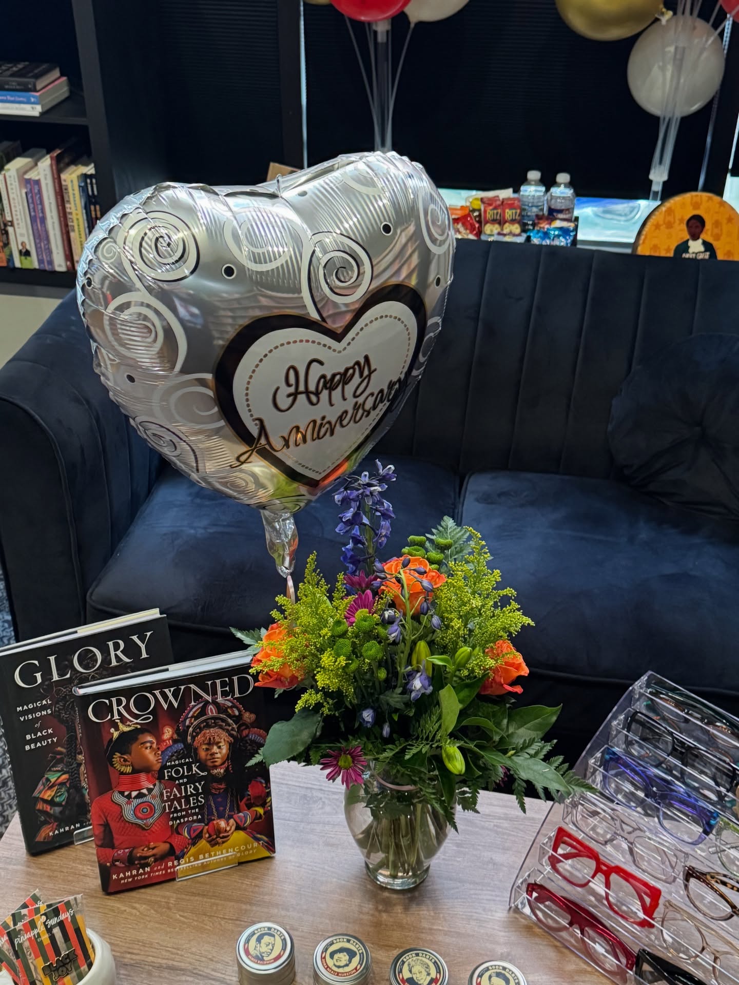 Hey, Yāall - Dr. Tasha here!šš½āāļø
A few weeks ago, I was deciding if I could make an event where I was being honored. There was so much going on (e.g., planning and executing three major events, running the store, teaching, keynoting two events, end-of-year reporting, etc.), I literally said to myself, āYou donāt have time to be celebrated!āš© And, I wasnāt being facetious or self-deprecating; I was being so serious.
In the midst of it all, Iām grateful for my husband who helps me remain present for these moments. For being my biggest supporter and encourager and holding me down every step of the way.āŗļø
Like I always say: I couldnāt, and wouldnāt want to, do this without you. Between prayer, Godās grace and mercy, and our powers combining?! We are 2KC, and nothing can stop us. We all the way up, ml! š
#LeftonRead #1YearAnniversary