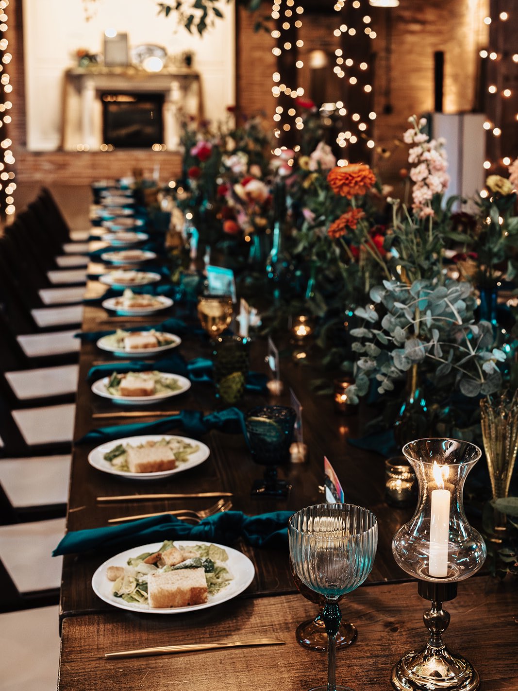Wishing you good food and good company this Thanksgiving 🤎 We are thankful for our amazing clients & couples, incredible team, wonderful friends, supporters, & vendors, and the honor to host so many celebrations each year. Beyond grateful.
Photographer: @jennifersylphoto
Decor: @carolinesrentals
Caterer: @tfbcatering
Florist: @honeybeeandfoxcoflorals
Desserts: @theurbanfarmhousepa
DJ: @bringonthebash
Photo Booth: @theblondiebooth
Makeup: @laurenmariemua
Couple: @carashaye & @bigdogcherry
Venue & Bartending: @thebookinghouse