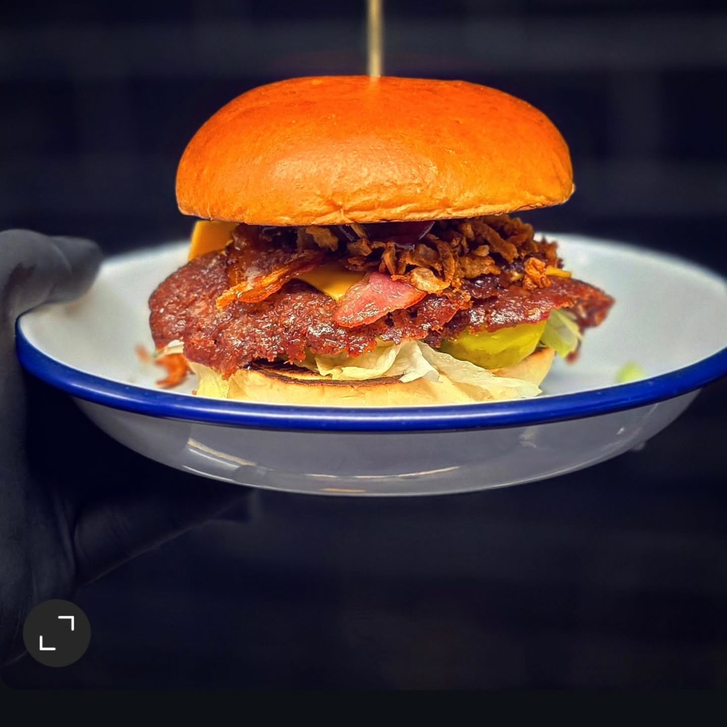 Meet the BACKYARD BBQ 🔥🍔
Double smash. Double cheddar. Crispy bacon. Fried onions. Jalapeños. Ranch that hits different. Pickles & lettuce to keep you humble 😏
Now serving at Patty ’n Bun Maastricht.
Come get messy 😈🤤
Turn on notifications & stay hungry...
.
.
#maastricht #foodspotmaastricht #MaastrichtFood #limburg #Smashburger #VisitMaastricht #maastrichtchristmasmarket #maastrichtuniversity #foodiesmaastricht #MaastrichtCity